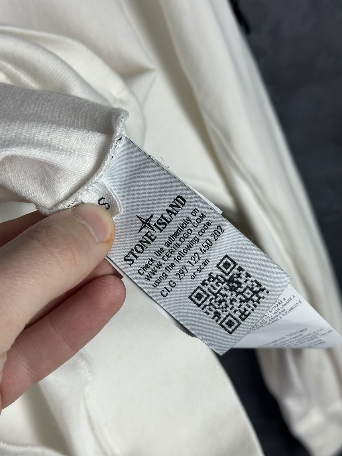 Stone Island Stone Island Men’s White Hoodie Size S-M Size US S / EU 44-46 / 1 - 11 Thumbnail
