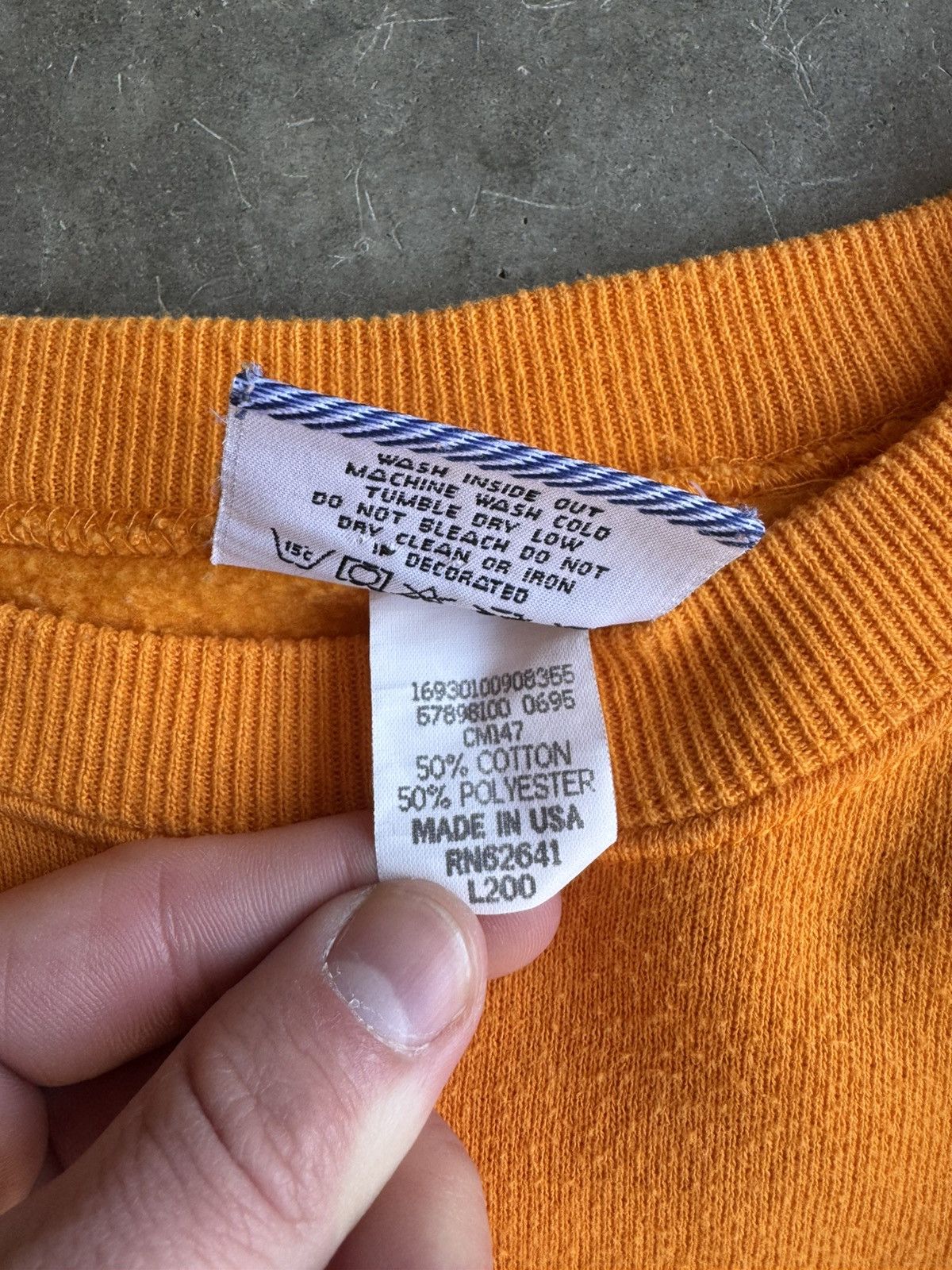 Nutmeg 90s Tennessee Volunteers Spelled Out Nutmeg Crewneck Size US L / EU 52-54 / 3 - 6 Thumbnail