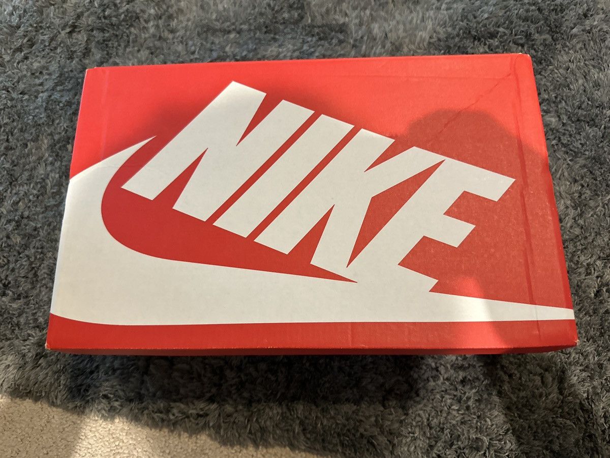 Nike Wmns Air Jordan 1 low yellow strike Size US 9.5 / IT 39.5 - 11 Thumbnail