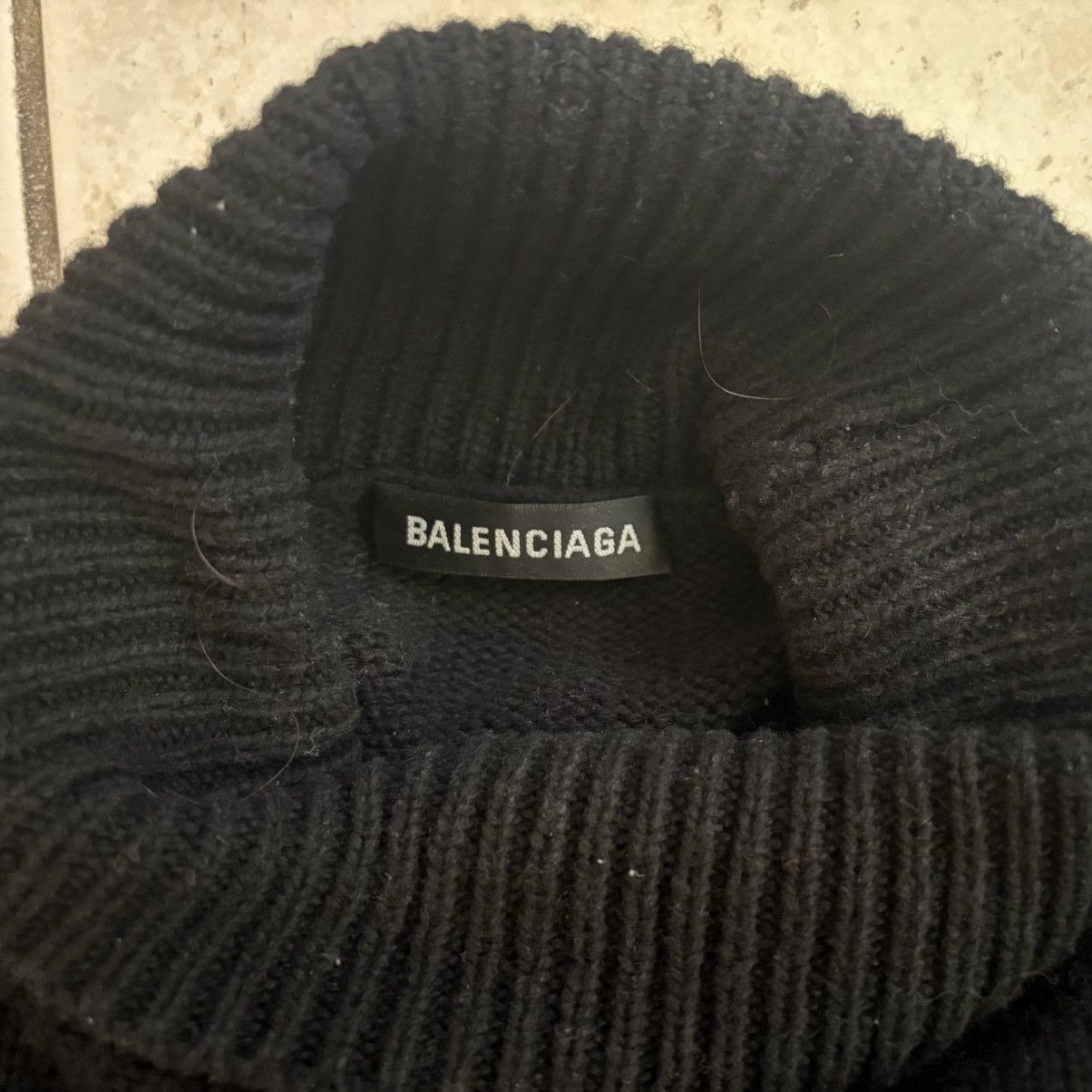 Balenciaga balenciaga deconstructed hem wool turtleneck Size US M / EU 48-50 / 2 - 4 Thumbnail