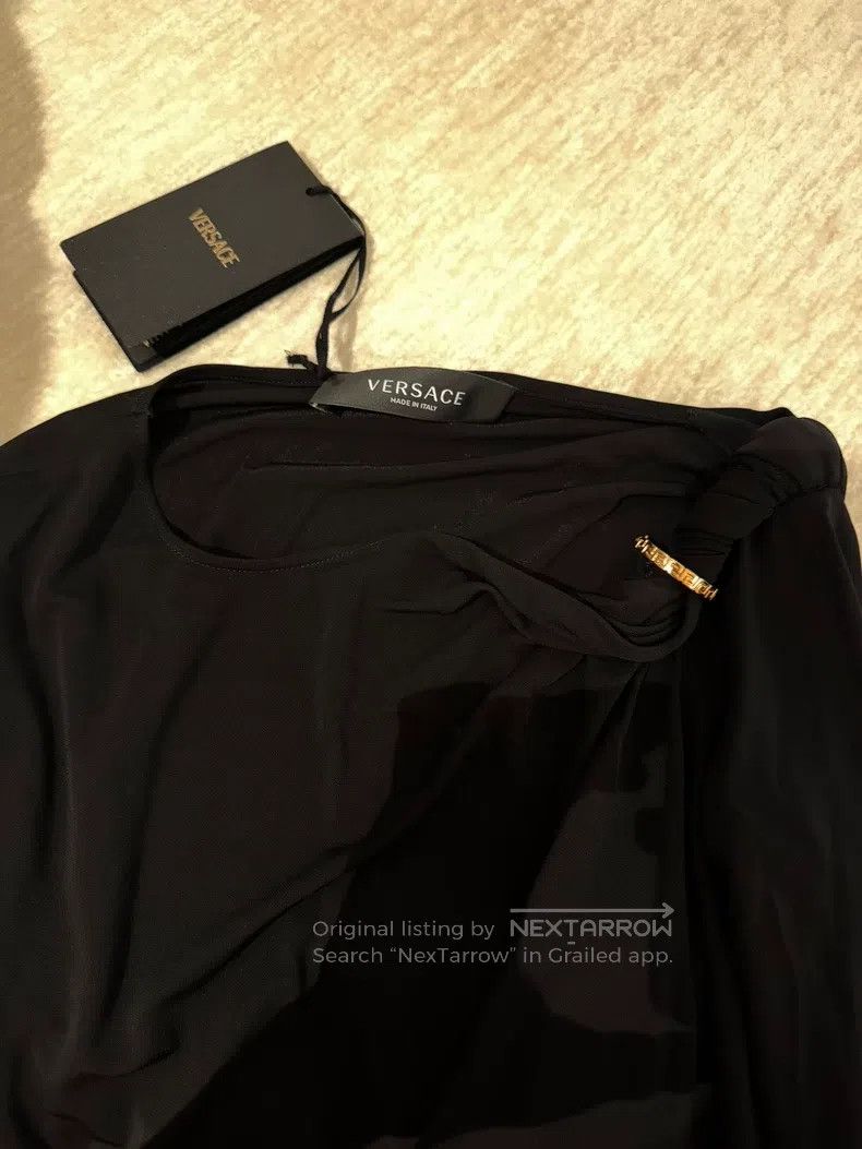 Versace Versace Black slanted shoulder gold buckle dress Size XS / US 0-2 / IT 36-38 - 5 Thumbnail