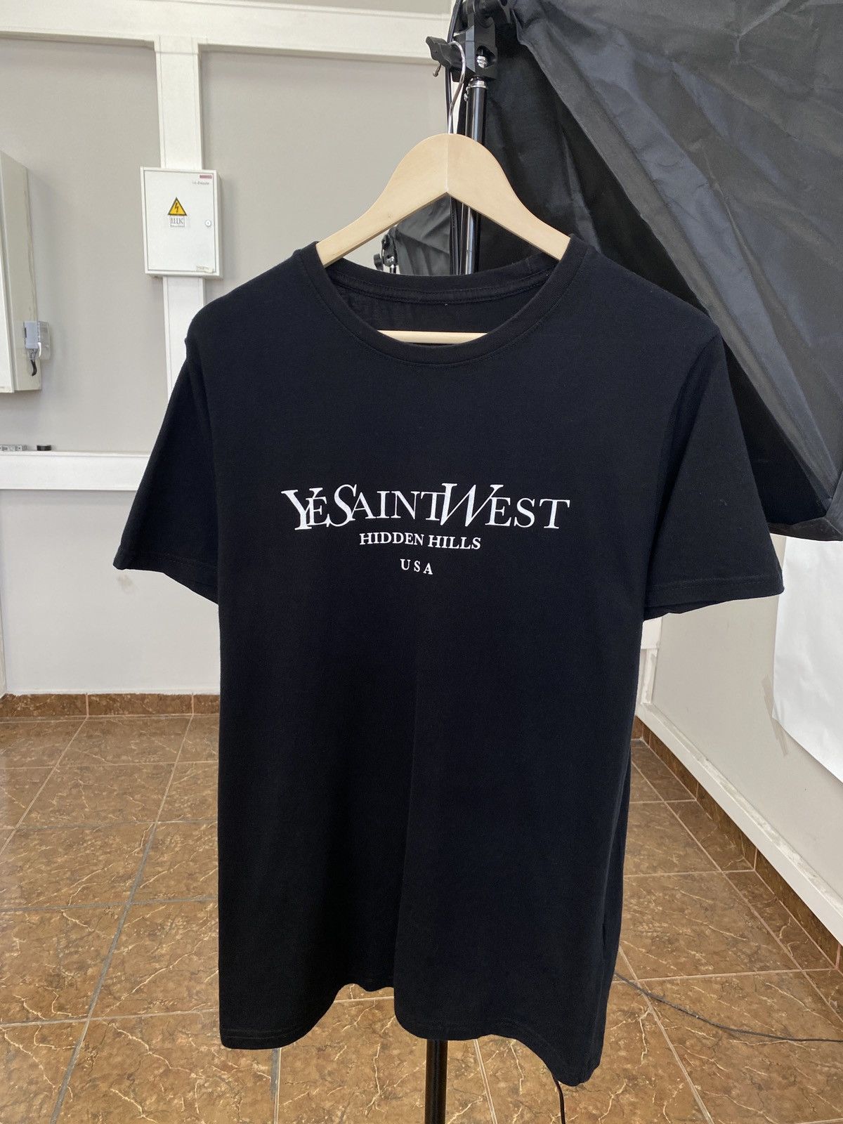Japanese Brand Ye Saint West Hidden Hills USA Kanye West Print logo Size US L / EU 52-54 / 3 - 1 Thumbnail