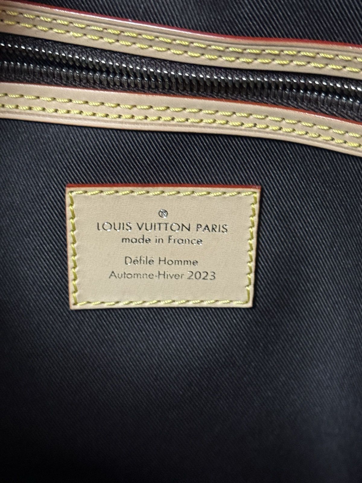 Louis Vuitton Louis Vuitton Mink Keepall Bandoulière 50 (Shearling) Duffle Size ONE SIZE - 15 Thumbnail