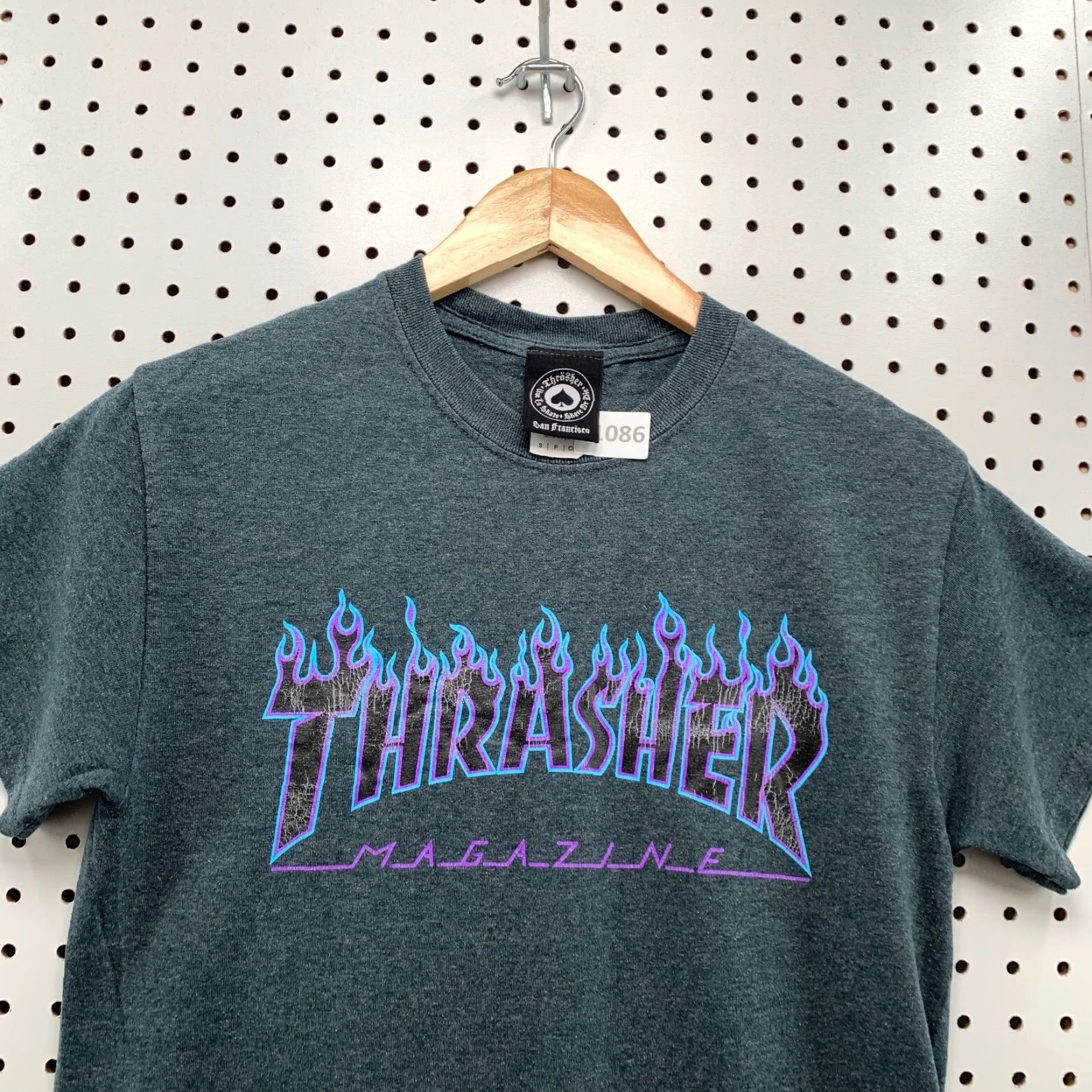 Thrasher VINTAGE Thrasher Shirt Mens Small Blue Purple Flame Skateboard Fire Graphic 17.5x28 Size US S / EU 44-46 / 1 - 4 Thumbnail