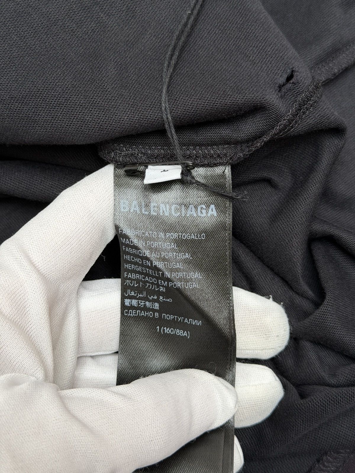Balenciaga Balenciaga Piercings Collar Oversized Tee Shirt Black Size US M / EU 48-50 / 2 - 8 Thumbnail