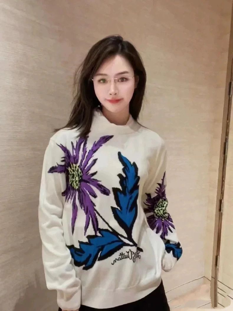 Louis Vuitton Louis Vuitton White Thistle Floral Pullover sweater Size US S / EU 44-46 / 1 - 3 Thumbnail
