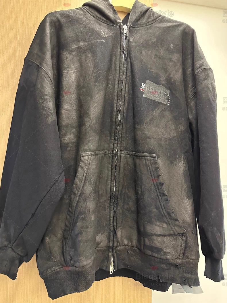 Balenciaga Balenciaga Tape Distressed Worn Dirty Zip-Up Hoodie Size US S / EU 44-46 / 1 - 5 Thumbnail