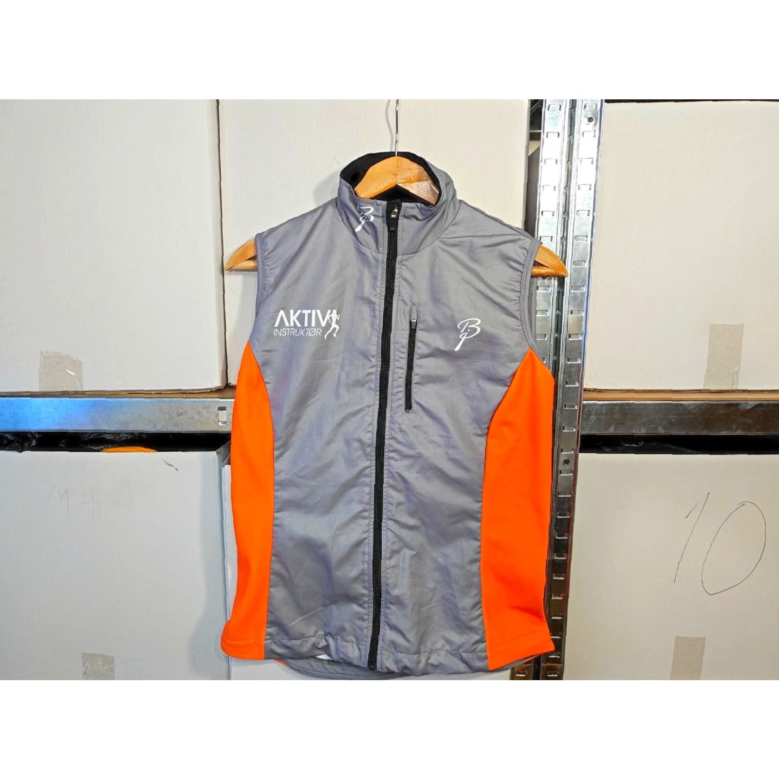 Vintage Bjorn Daehlie Womens Cross Country Ski Vest Size S Biathlon Instructor Jacket Vest Size S / US 4 / IT 40 - 2 Thumbnail