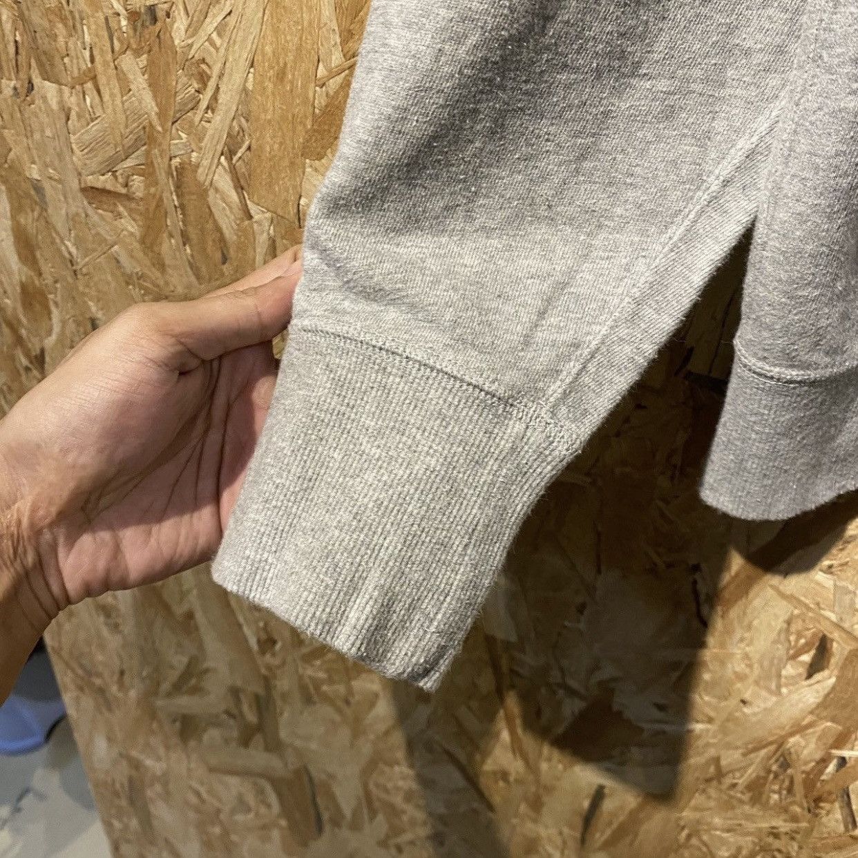 Kaws × Uniqlo Uniqlo Kaws Sesame Street Sweatshirts Size US L / EU 52-54 / 3 - 8 Thumbnail