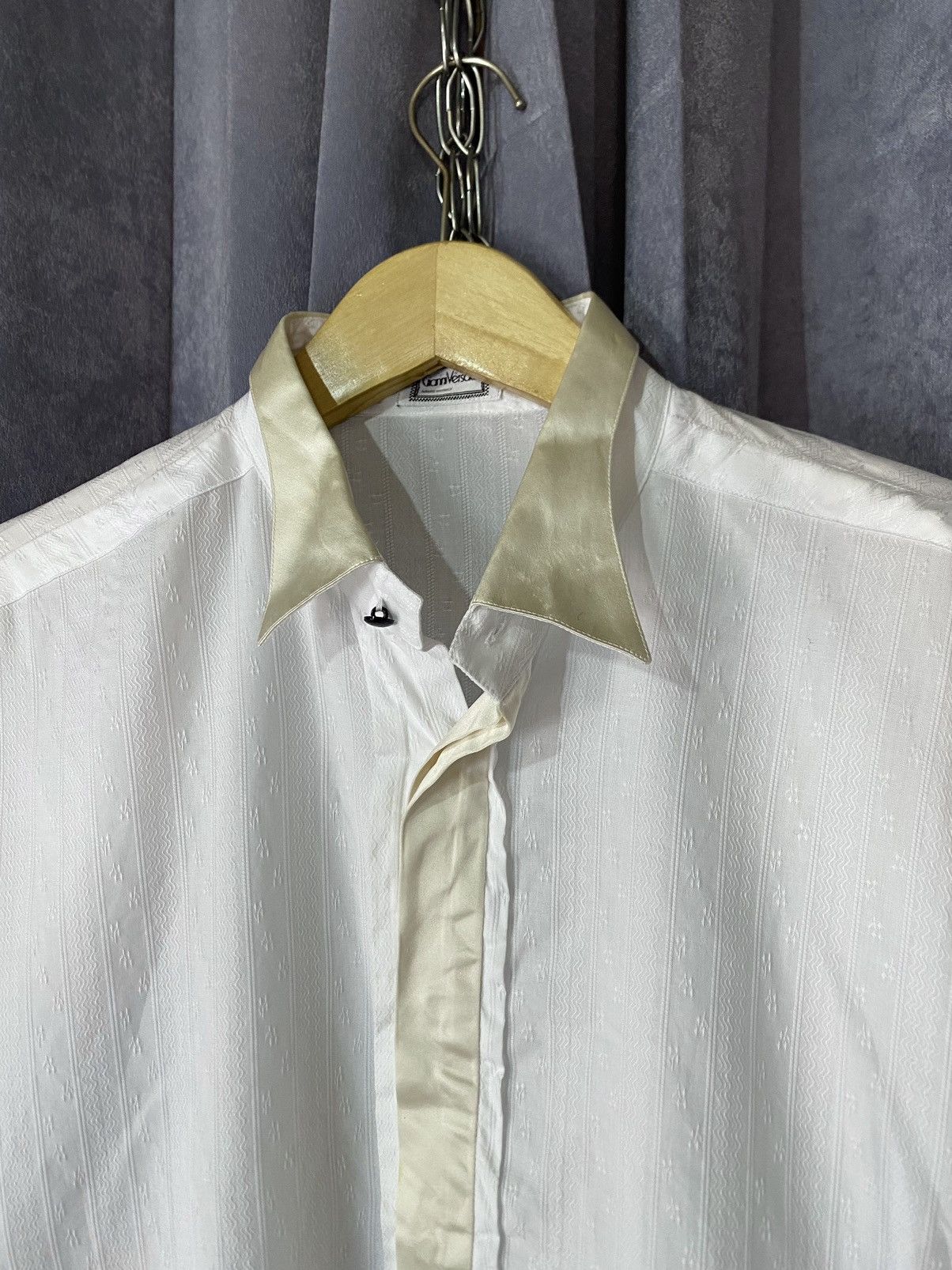 Versace Gianni versace Hidden Button shirt Size US L / EU 52-54 / 3 - 4 Thumbnail