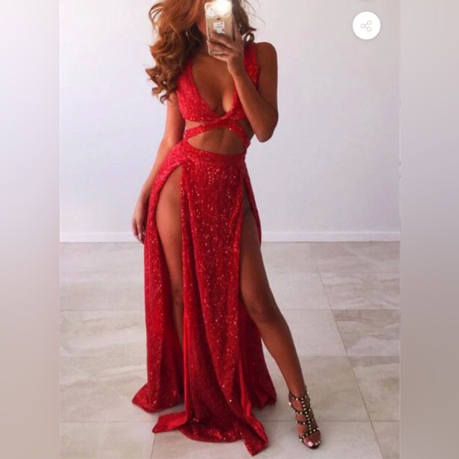 Other New Abyss by Abby Dazzling Red Backless Evening Gown size XS Size XS / US 0-2 / IT 36-38 - 1 Thumbnail