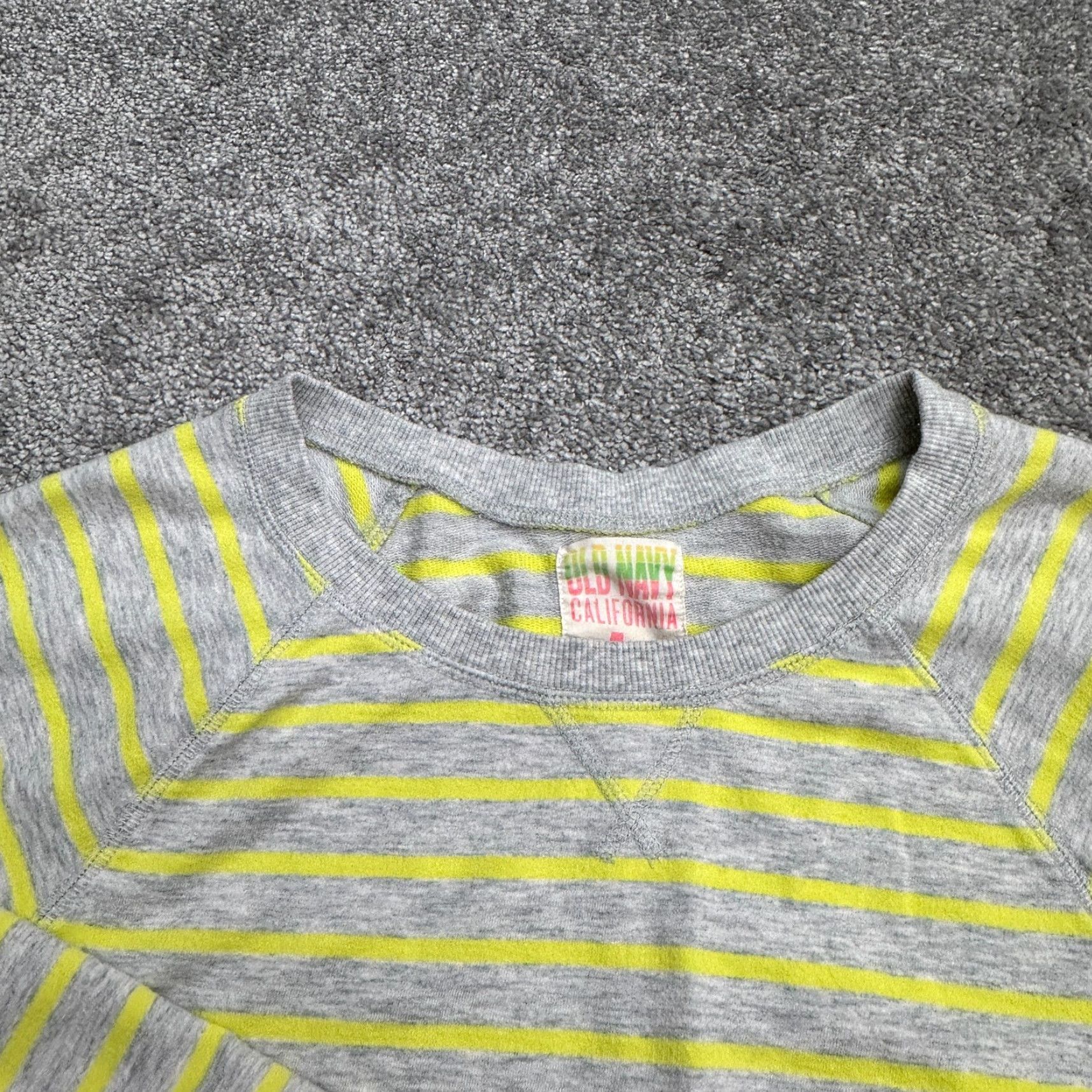 Old Navy Old Navy Sweatshirt Womens Medium Gray Yellow Raglan Round Neck Pullover Casual Size M / US 6-8 / IT 42-44 - 4 Thumbnail