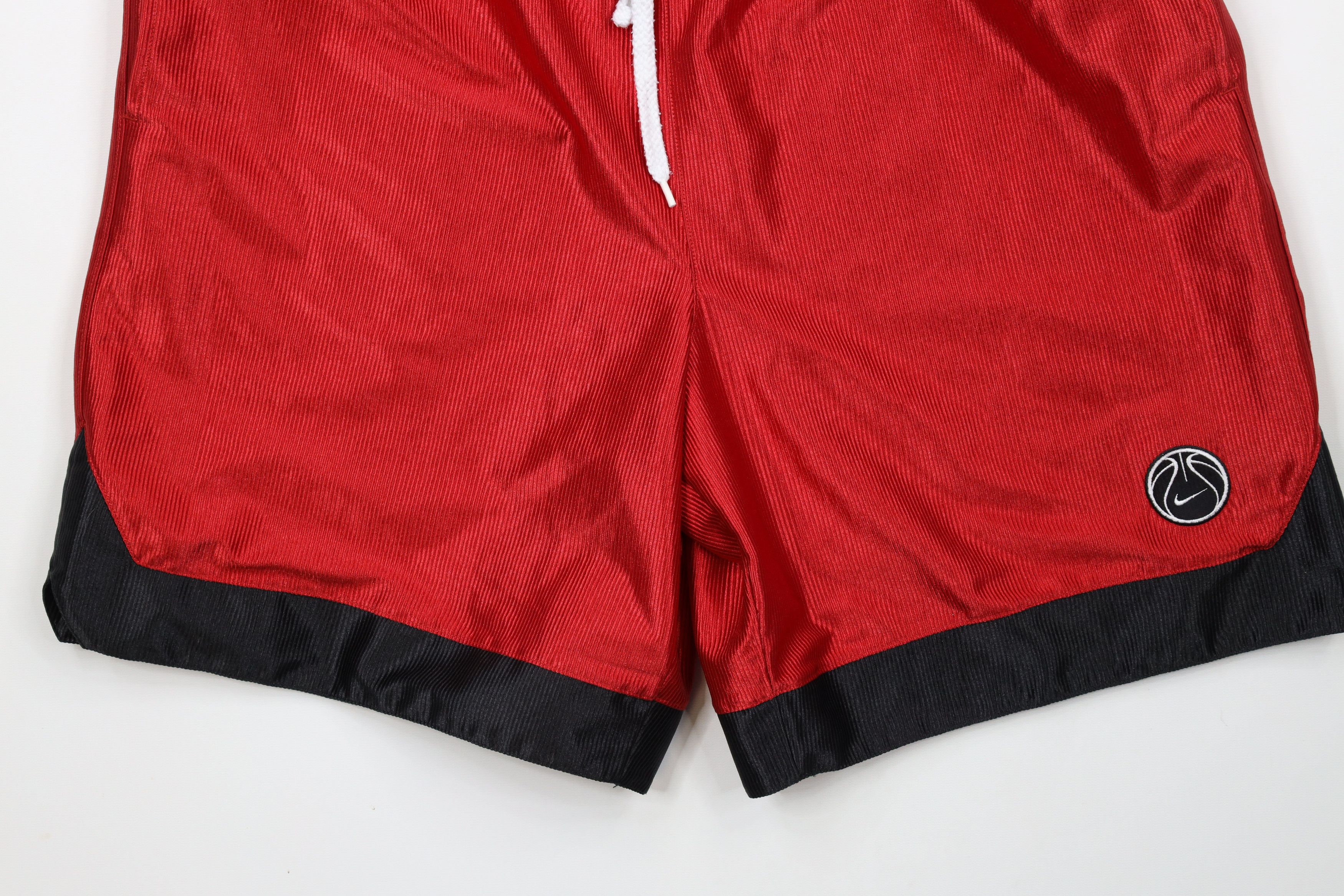 Nike × Vintage Vintage 90s Nike Swoosh Heavyweight Basketball Shorts Red Size US 34 / EU 50 - 4 Thumbnail