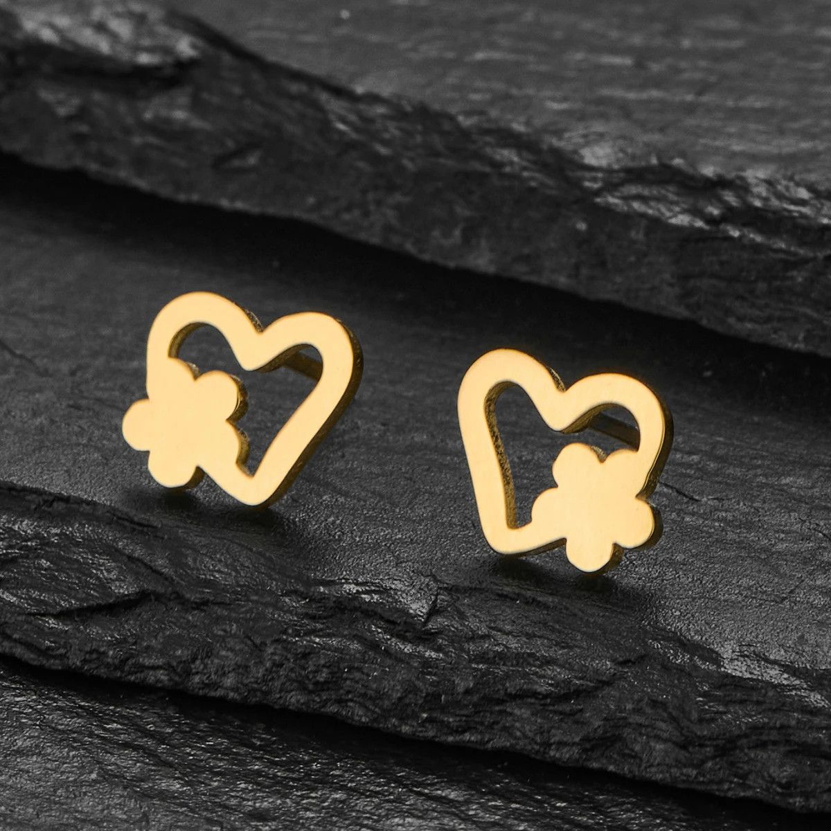 Jewelry Heart Flower Mini Stud Earrings Charm Earring Gift Size ONE SIZE - 1 Thumbnail