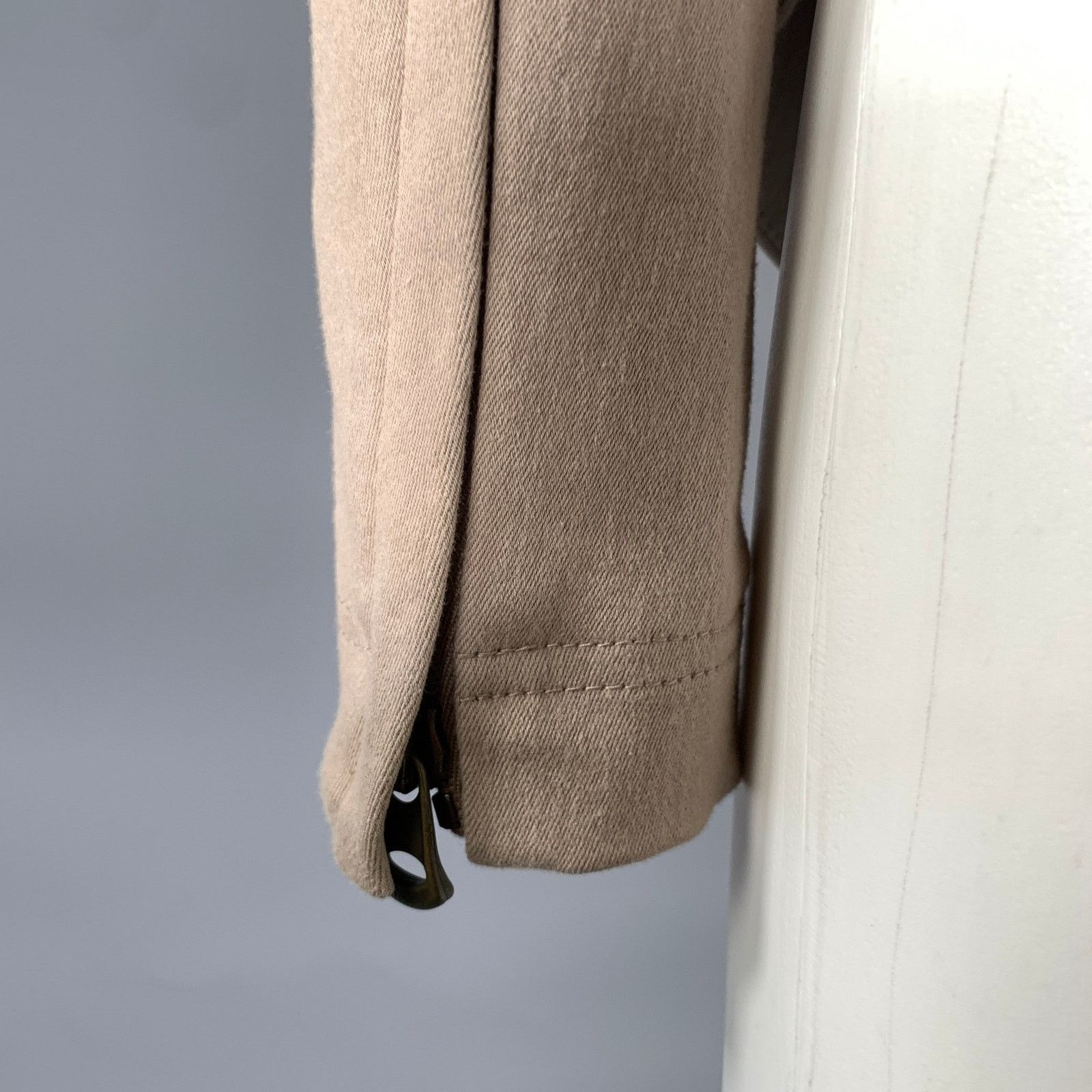 Donna Karan DONNA KARAN Size 8 Beige Cotton Blend Mock Collar Jacket Size M / US 6-8 / IT 42-44 - 5 Thumbnail