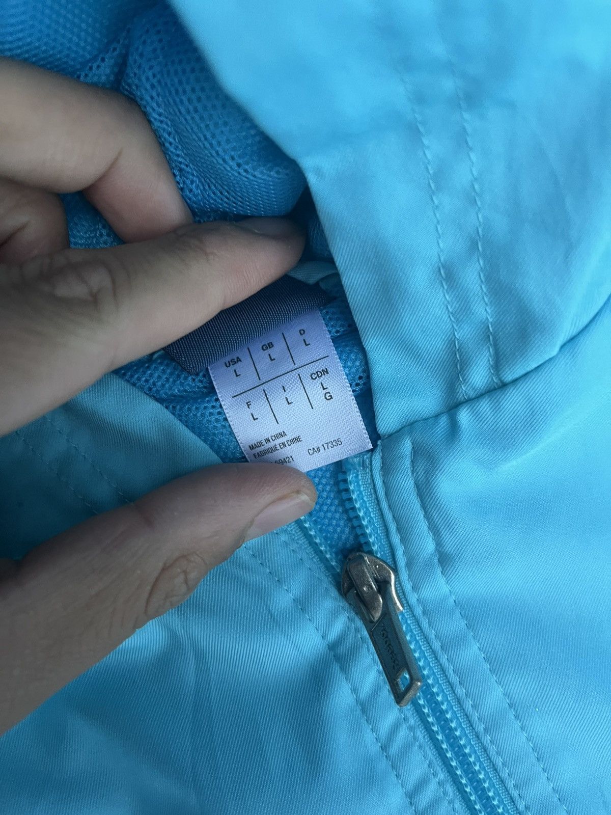 Reebok Brand new Reebok rain jacket Size L / US 10 / IT 46 - 3 Thumbnail