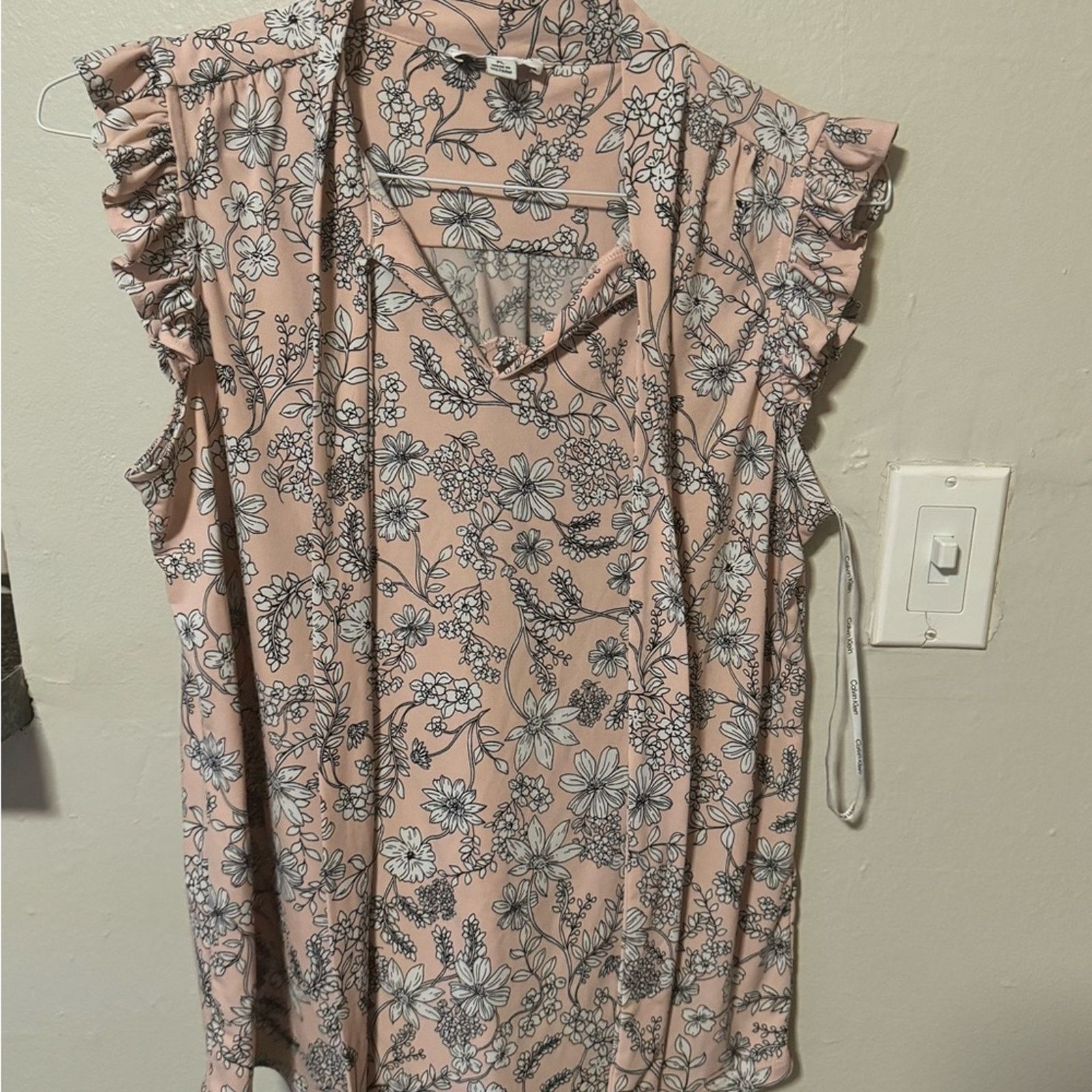 Calvin Klein Calvin Klein Pink Ruffled Wrap Blouse with Mandarin Collar Size L / US 10 / IT 46 - 1 Preview