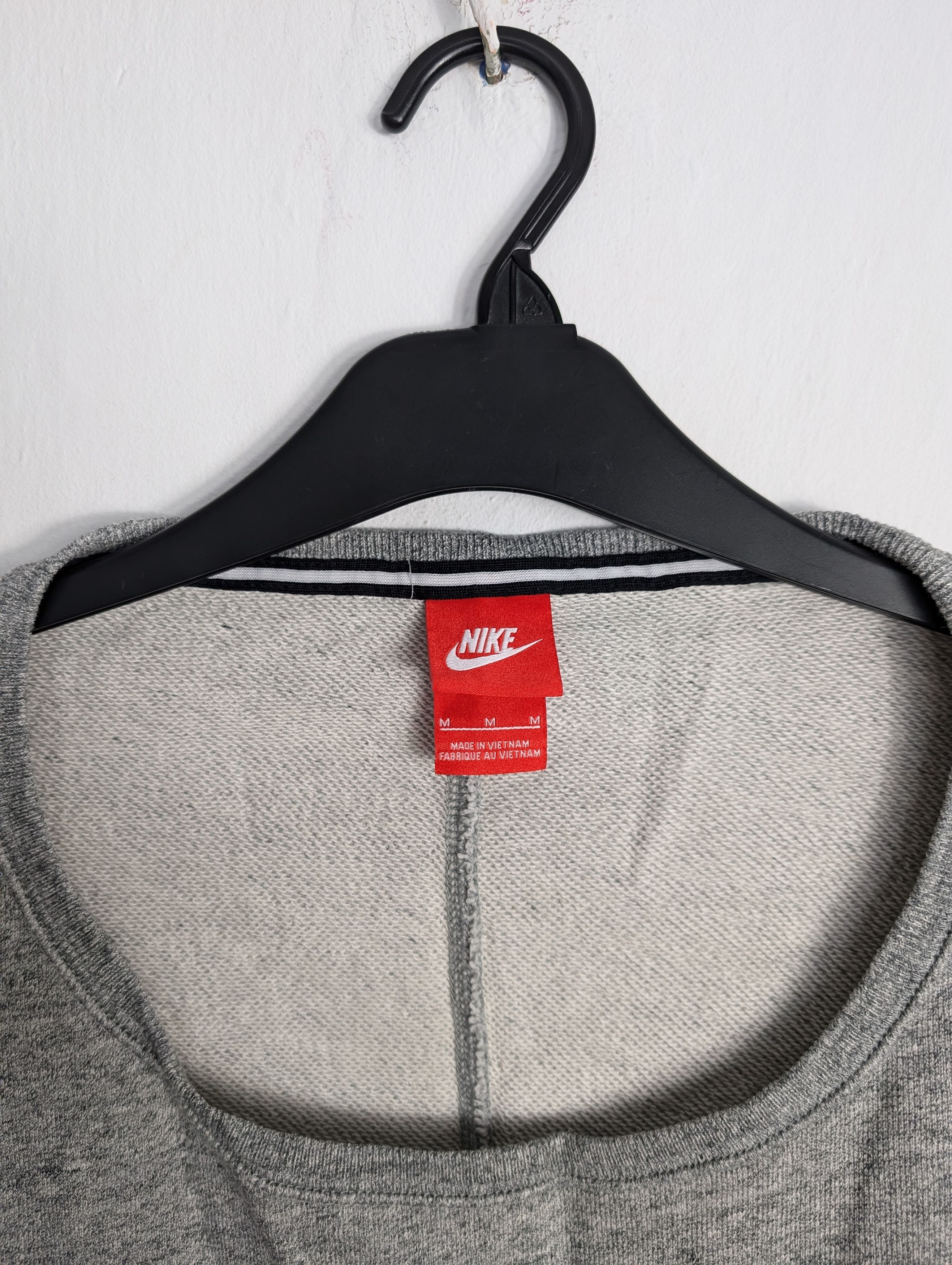 Nike Nike Sportswear Women's Sweatshirt Scoop Neck Gym Fitness Size M / US 6-8 / IT 42-44 - 4 Thumbnail