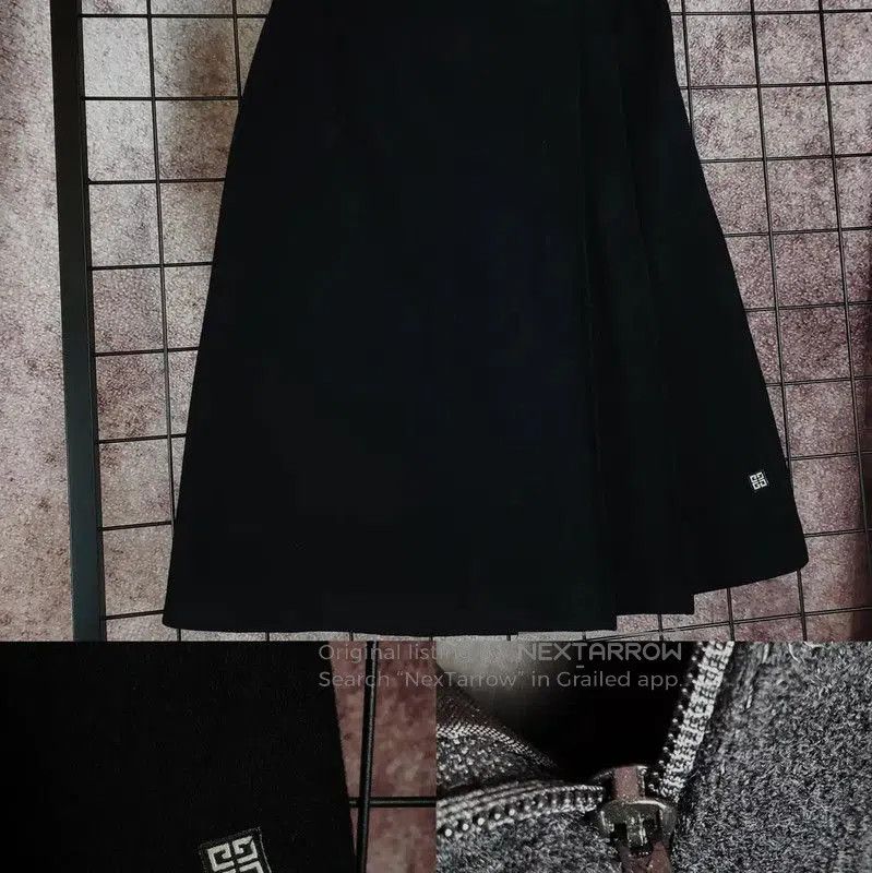 Givenchy Givenchy Black Wool Blend Embroidered Skirt . Size 23" - 1 Thumbnail