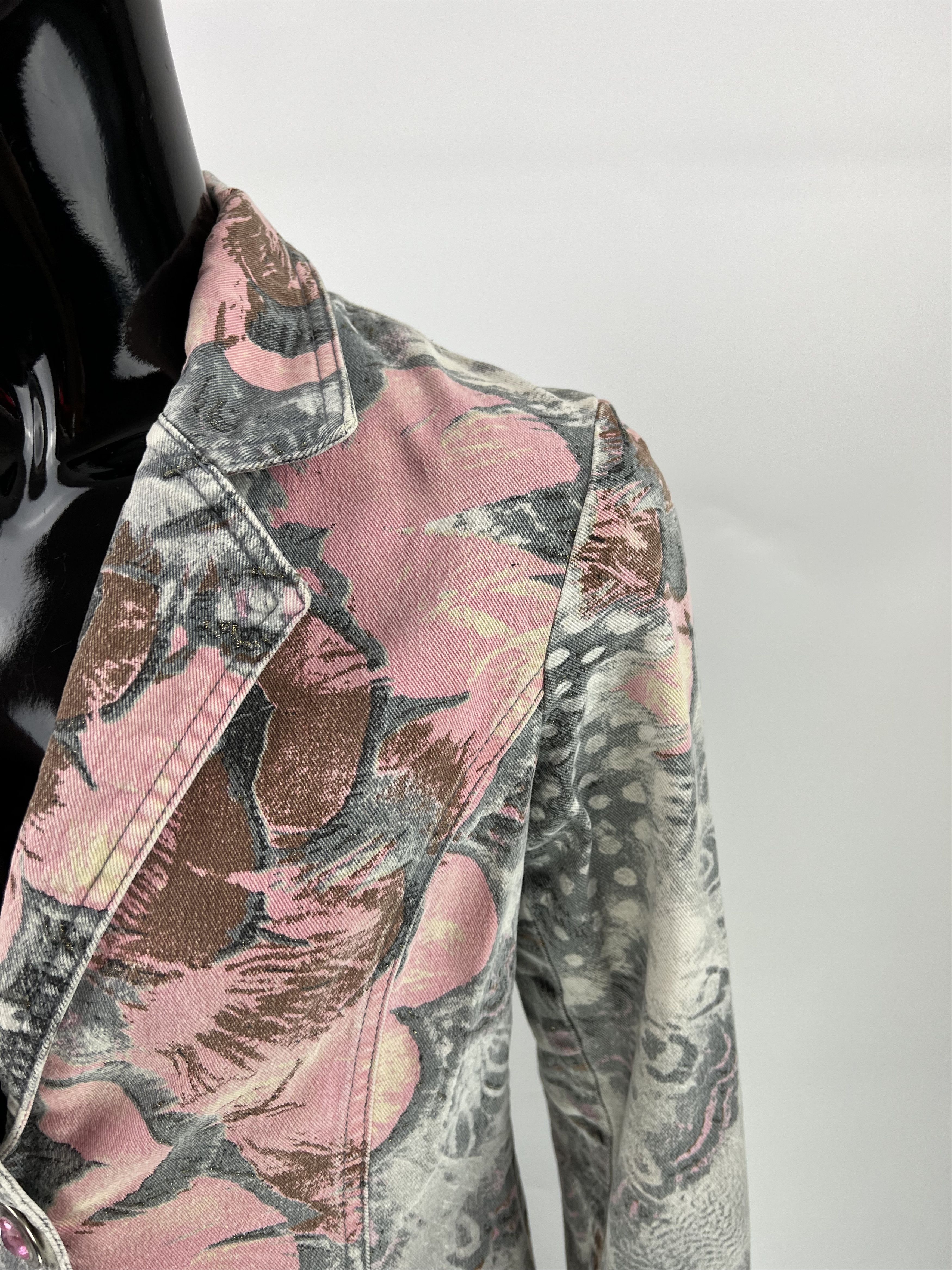 Roberto Cavalli Rare Vintage Roberto Cavalli Printed Denim Jacket Size S/M Size M / US 6-8 / IT 42-44 - 10 Thumbnail
