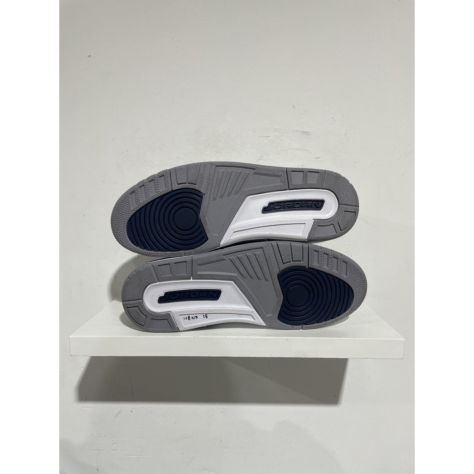Jordan Brand JORDAN 3 RETRO MIDNIGHT NAVY SIZE 11.5 PREOWNED Size US 11.5 / EU 44-45 - 4 Thumbnail