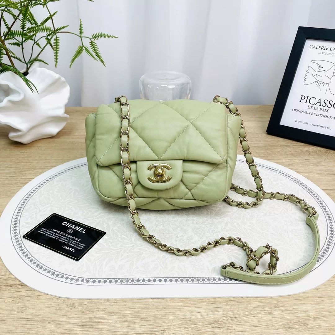 Chanel Pre-loved Bag Very good condition Size ONE SIZE - 1 Thumbnail