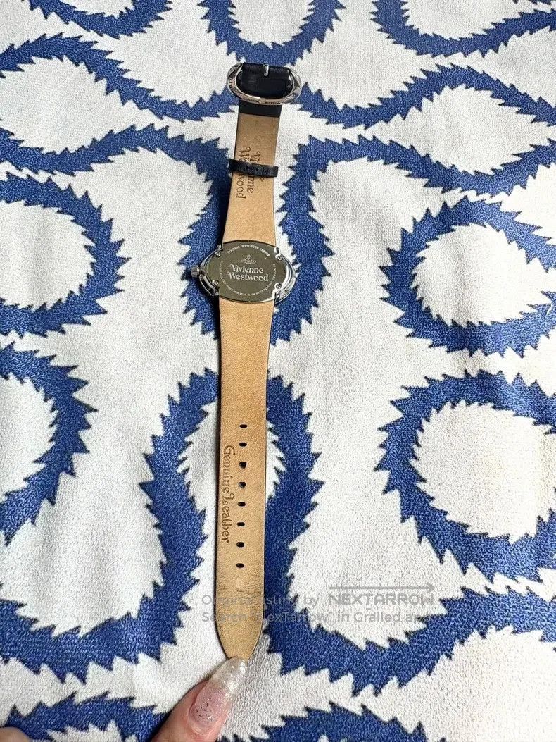 Vivienne Westwood Vivienne Westwood Crystal Saturn Watch. Size ONE SIZE - 5 Thumbnail