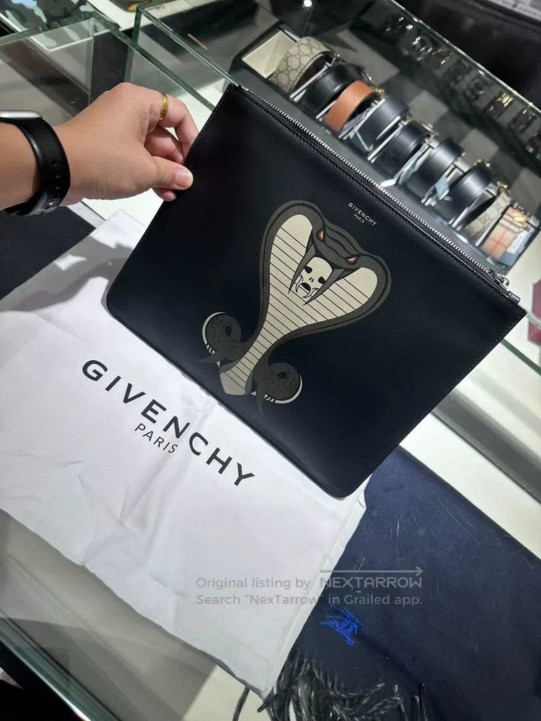 Givenchy Givenchy Cobra Handbag Size ONE SIZE - 3 Thumbnail