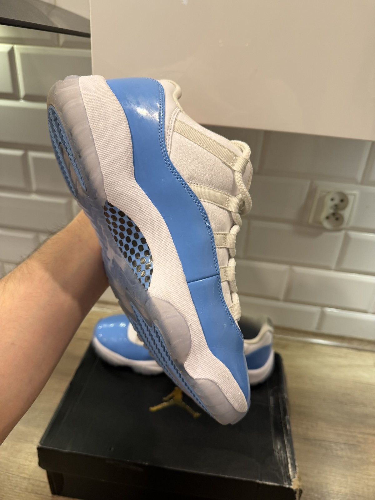 Jordan Brand Jordan 11 Low University Blue UNC Size US 10.5 / EU 43-44 - 8 Thumbnail