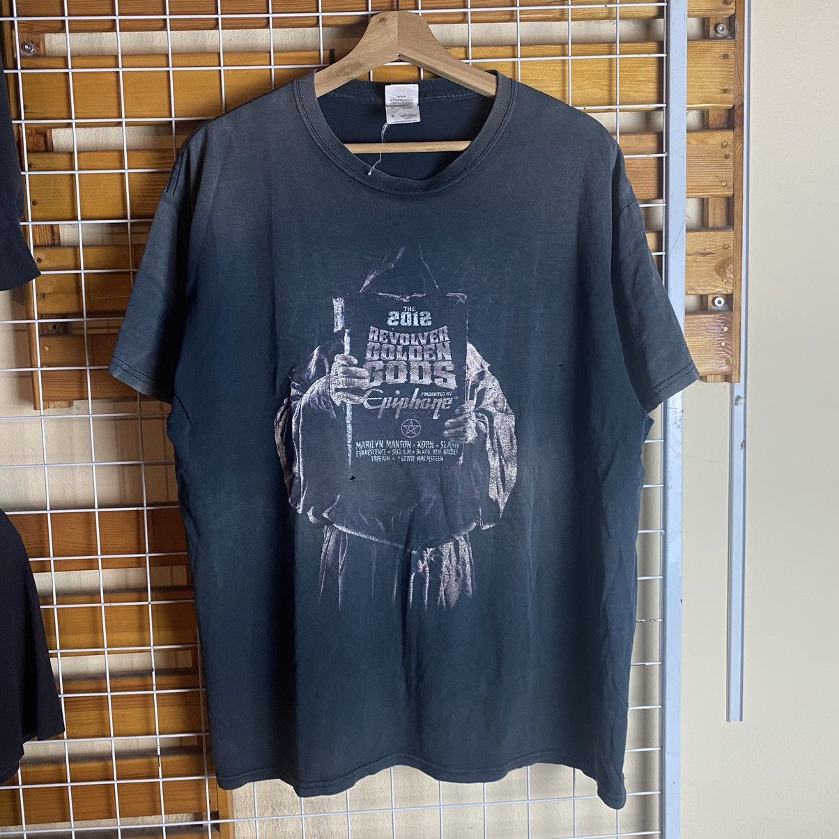 Band Tees × Vintage Vintage The 2012 Revolver Gold Gods tshirt XL Distressed Size US XL / EU 56 / 4 - 1 Thumbnail