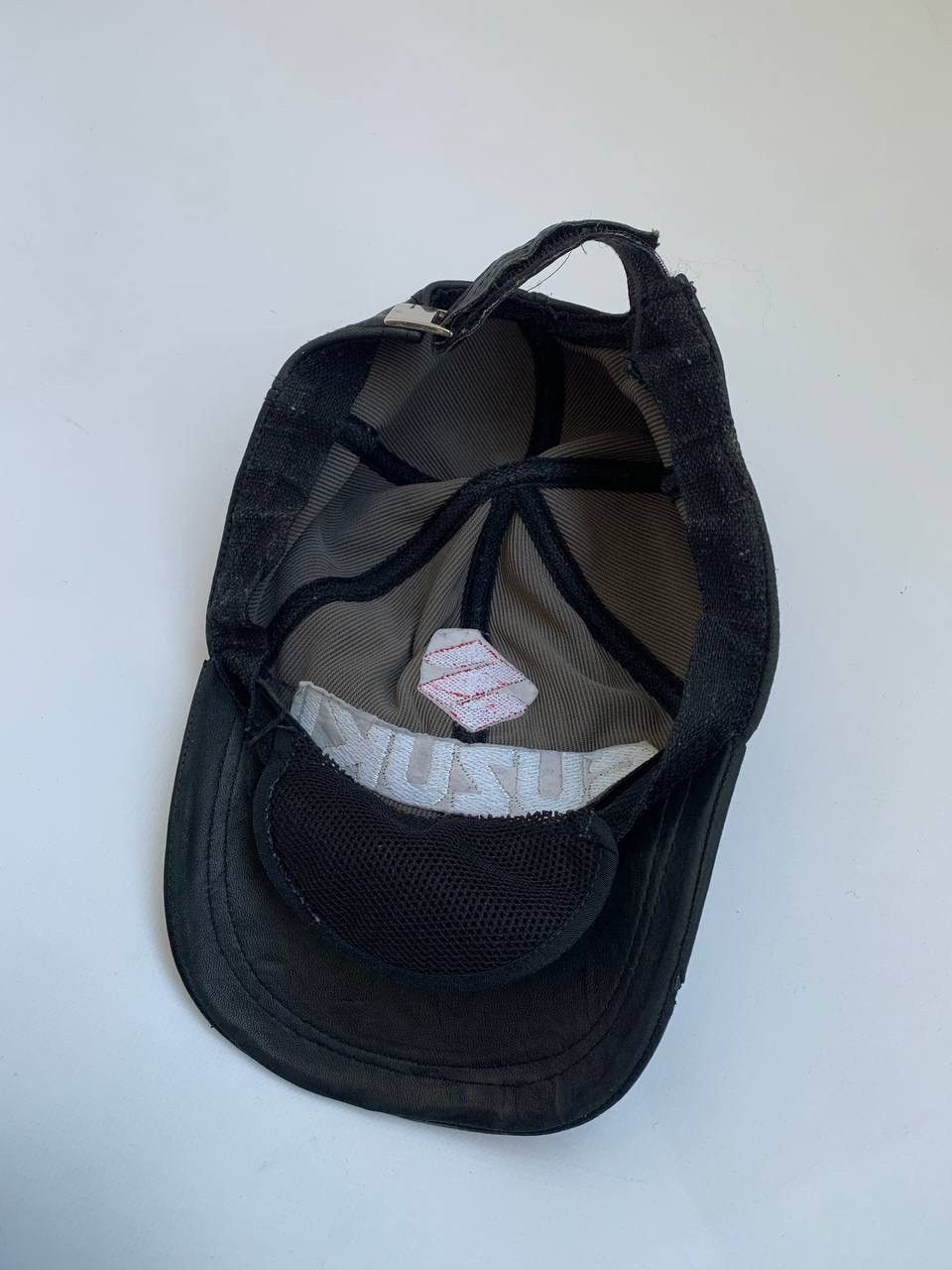 Vintage Suzuki Leather Cap Hat Vintage 1990s Black Size ONE SIZE - 6 Thumbnail