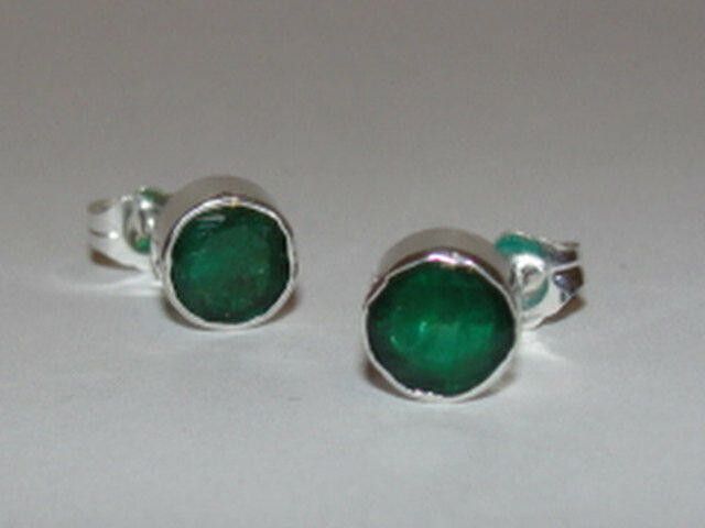Designer Sterling Faceted Emerald Bezel Set Earrings Birthstone May Size ONE SIZE - 1 Thumbnail