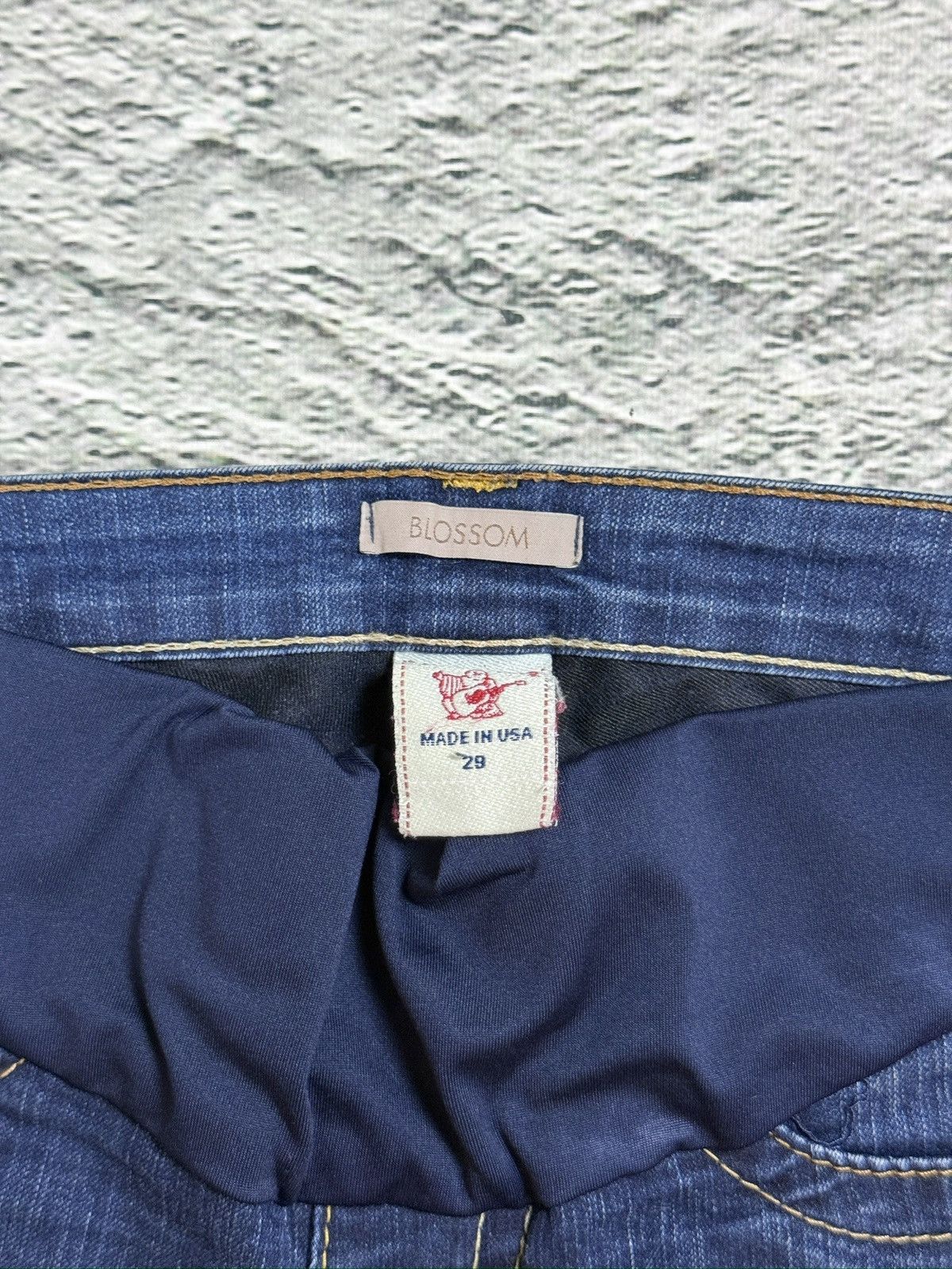 True Religion True religion Halle jeans vintage Blossom Pregnant pants Size US 29 - 8 Thumbnail