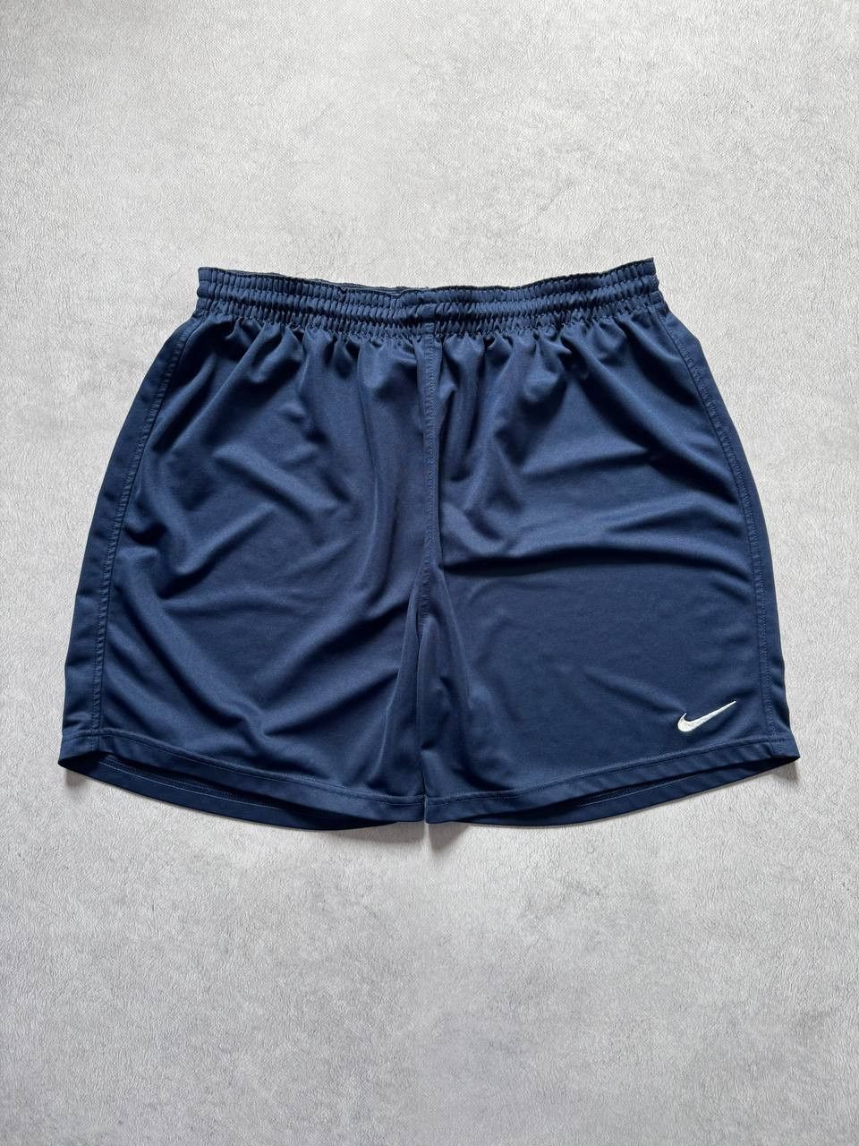 Nike Vintage Nike shorts streetwear swoosh casual y2k size XL Size US 36 / EU 52 - 1 Thumbnail