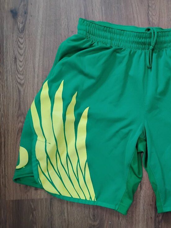 Nike Nike Oregon Ducks Athletic Shorts Wings Basketball Size US 30 / EU 46 - 3 Thumbnail