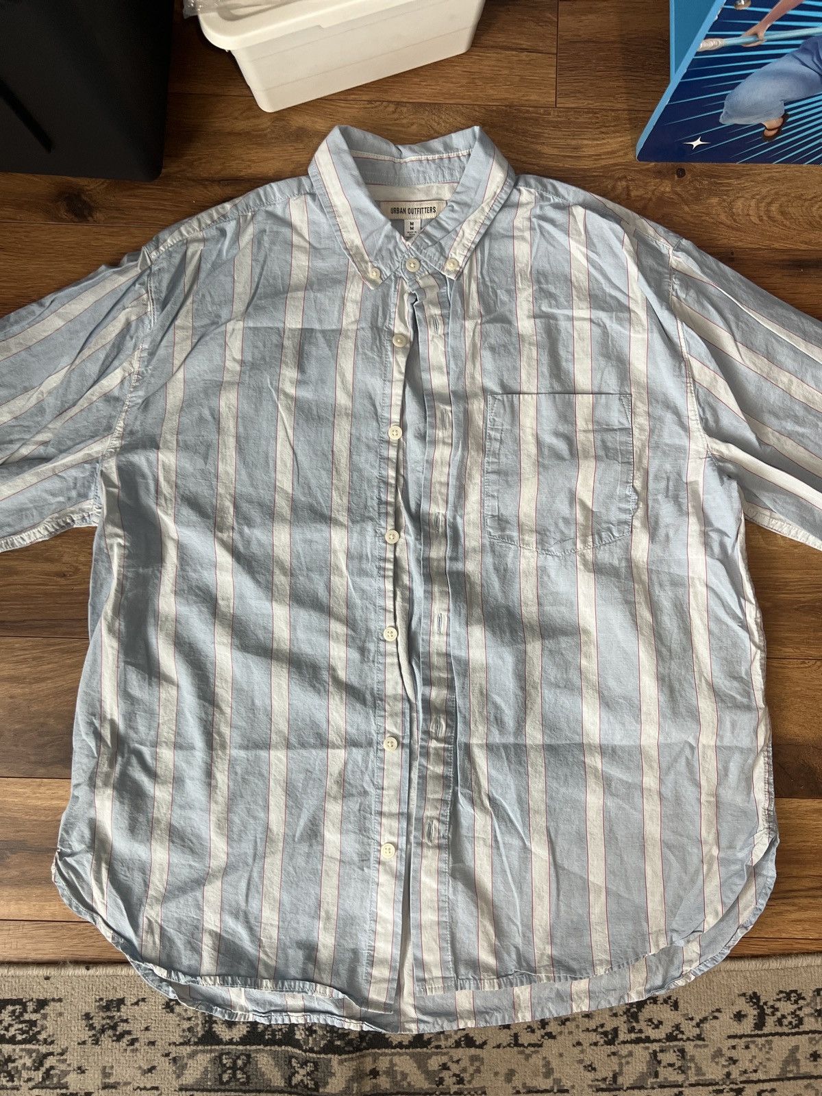 Urban Outfitters Oversized Urban Outfitters button up Size US M / EU 48-50 / 2 - 1 Thumbnail