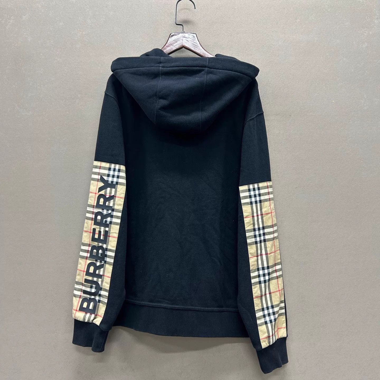 Burberry Burberry Check Hoodie 99 New M Size M / US 6-8 / IT 42-44 - 2 Thumbnail