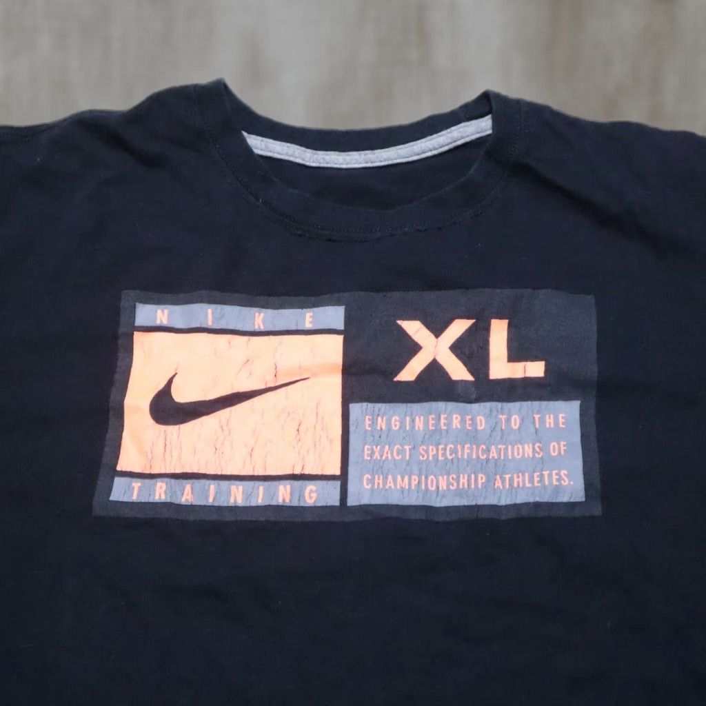 Nike The Nike Tee Swoosh Training Gym Tee T-Shirt Adult Men's Size XL Extra Large Size US XL / EU 56 / 4 - 1 Thumbnail
