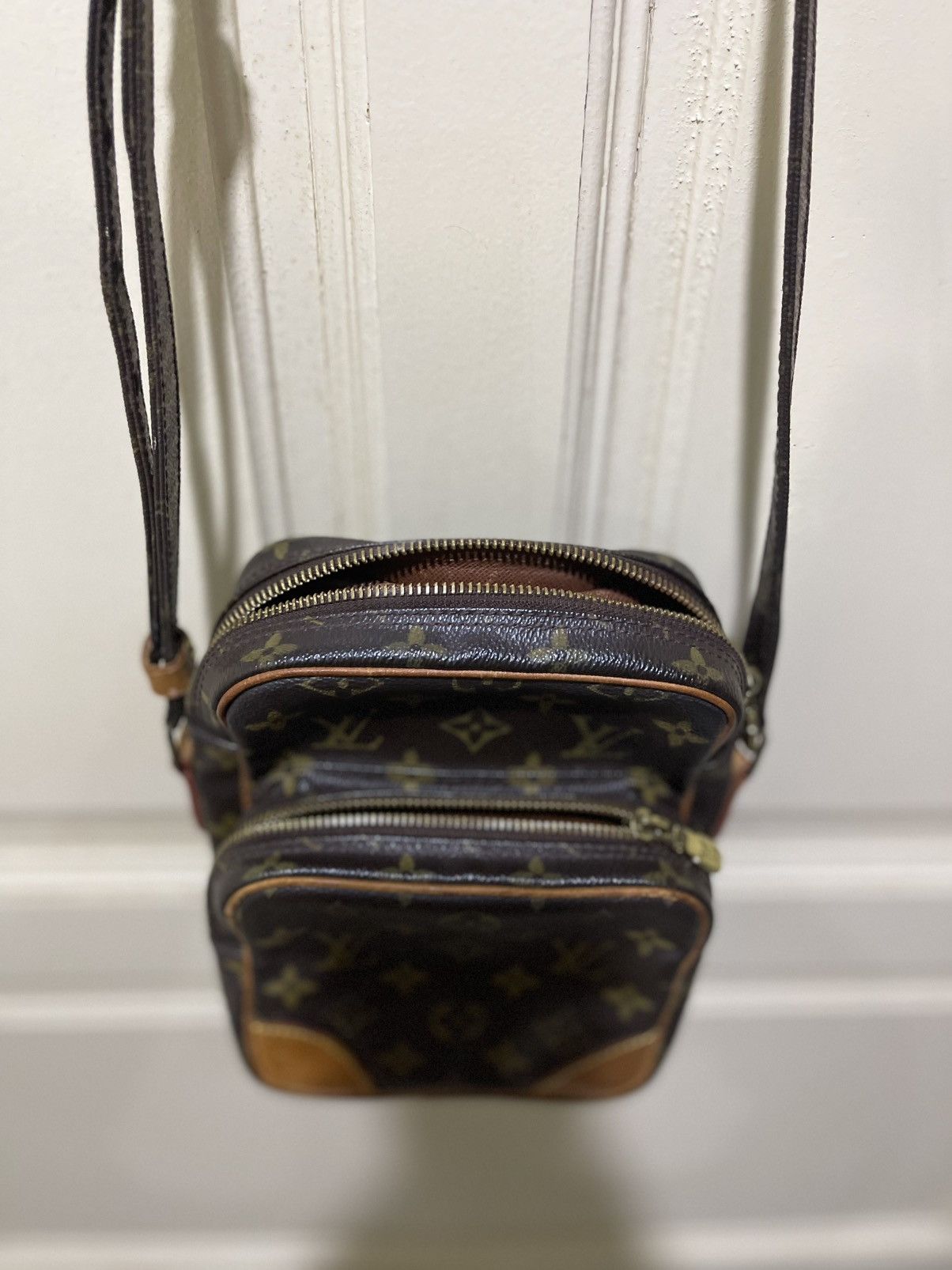 Louis Vuitton Vintage Louis Vuitton Amazon Monogram Crossbody Shoulder bag Size ONE SIZE - 6 Thumbnail