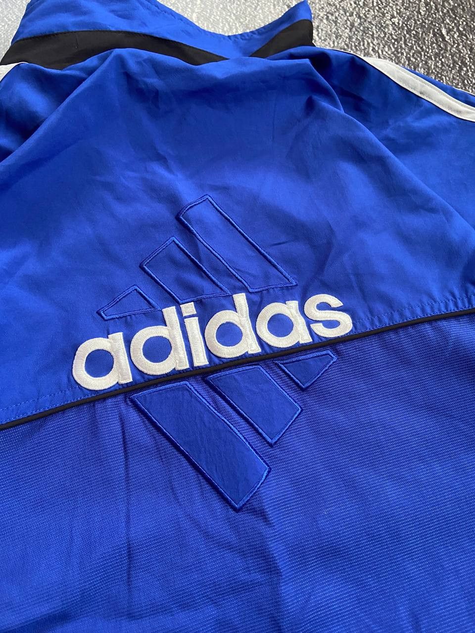 Vintage Vintage Adidas big print nylon jacket Size US L / EU 52-54 / 3 - 2 Thumbnail