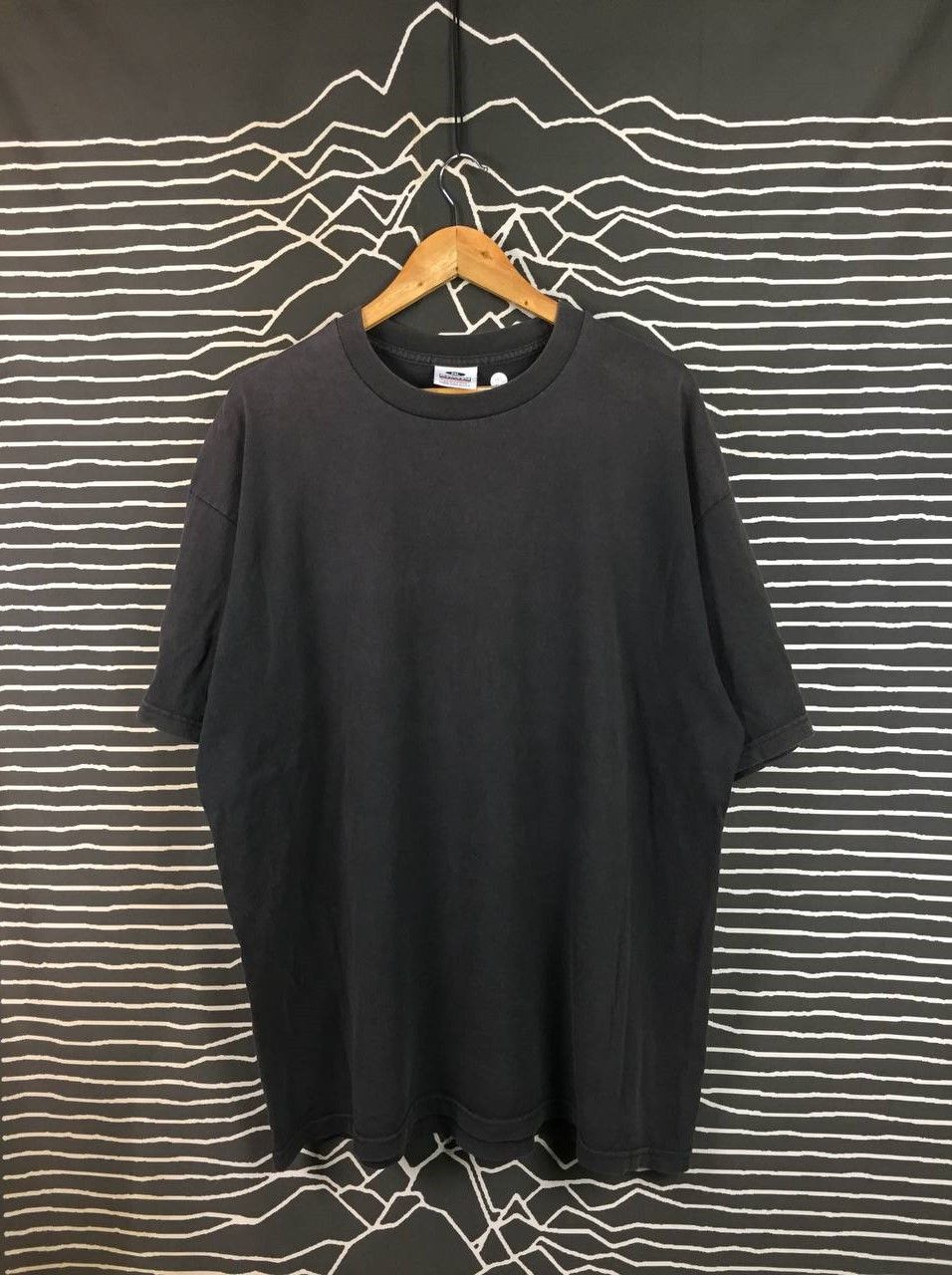 Rap Tees Vtg Pro Club Heavyweight Faded Black Plain Casual Tee Size US XXL / EU 58 / 5 - 2 Thumbnail
