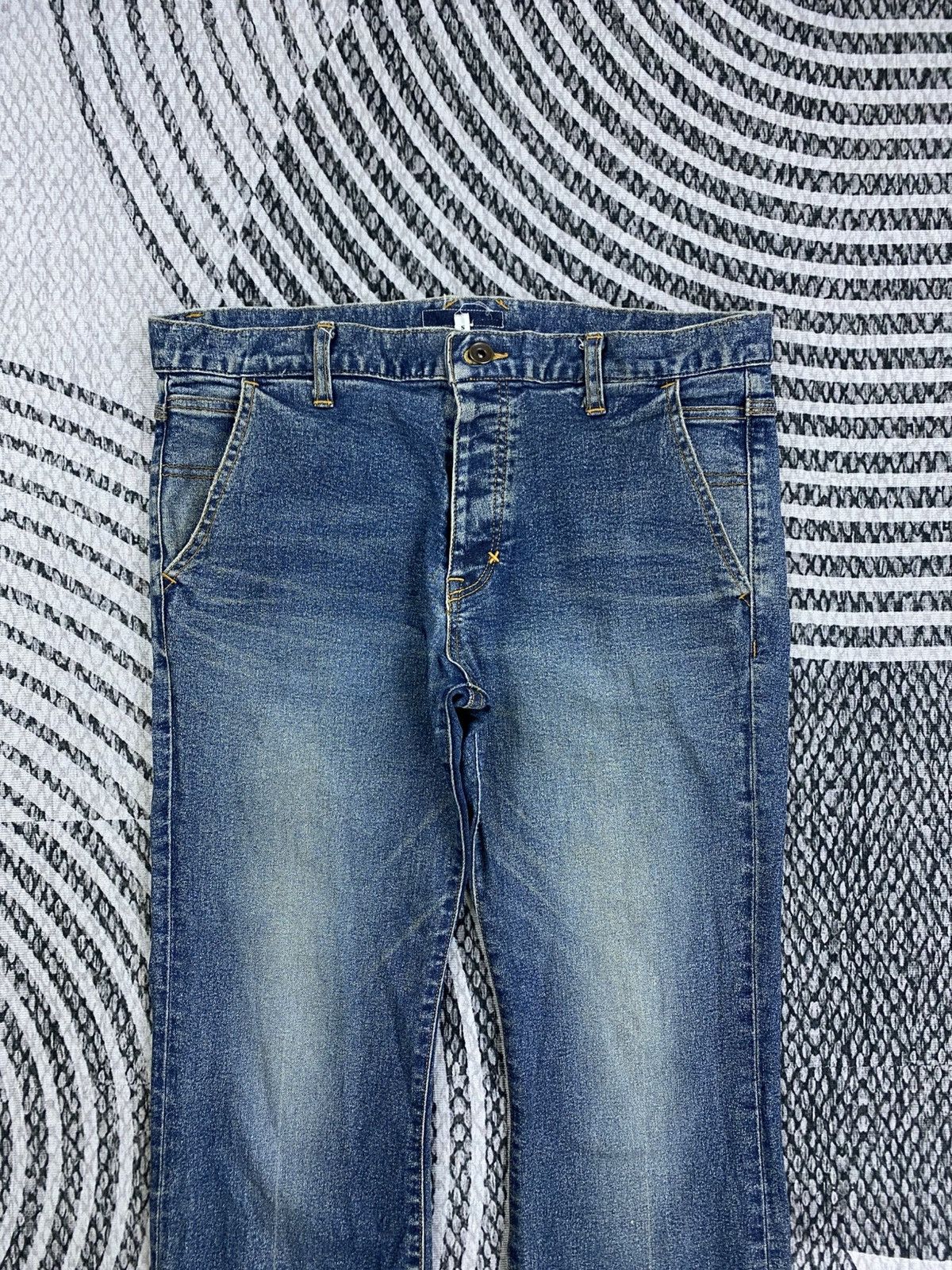 DISCOVERED Vintage Flared Discovered Japan Blue Distressed Denim Jeans Size US 35 - 7 Thumbnail