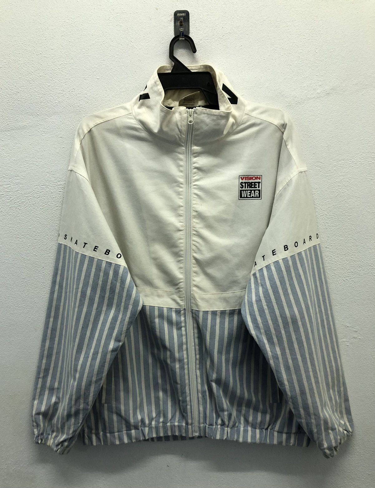 Vision Streetwear Vintage Vision Street Wear Striped Zip-Up Jacket – Size M Size US M / EU 48-50 / 2 - 1 Thumbnail