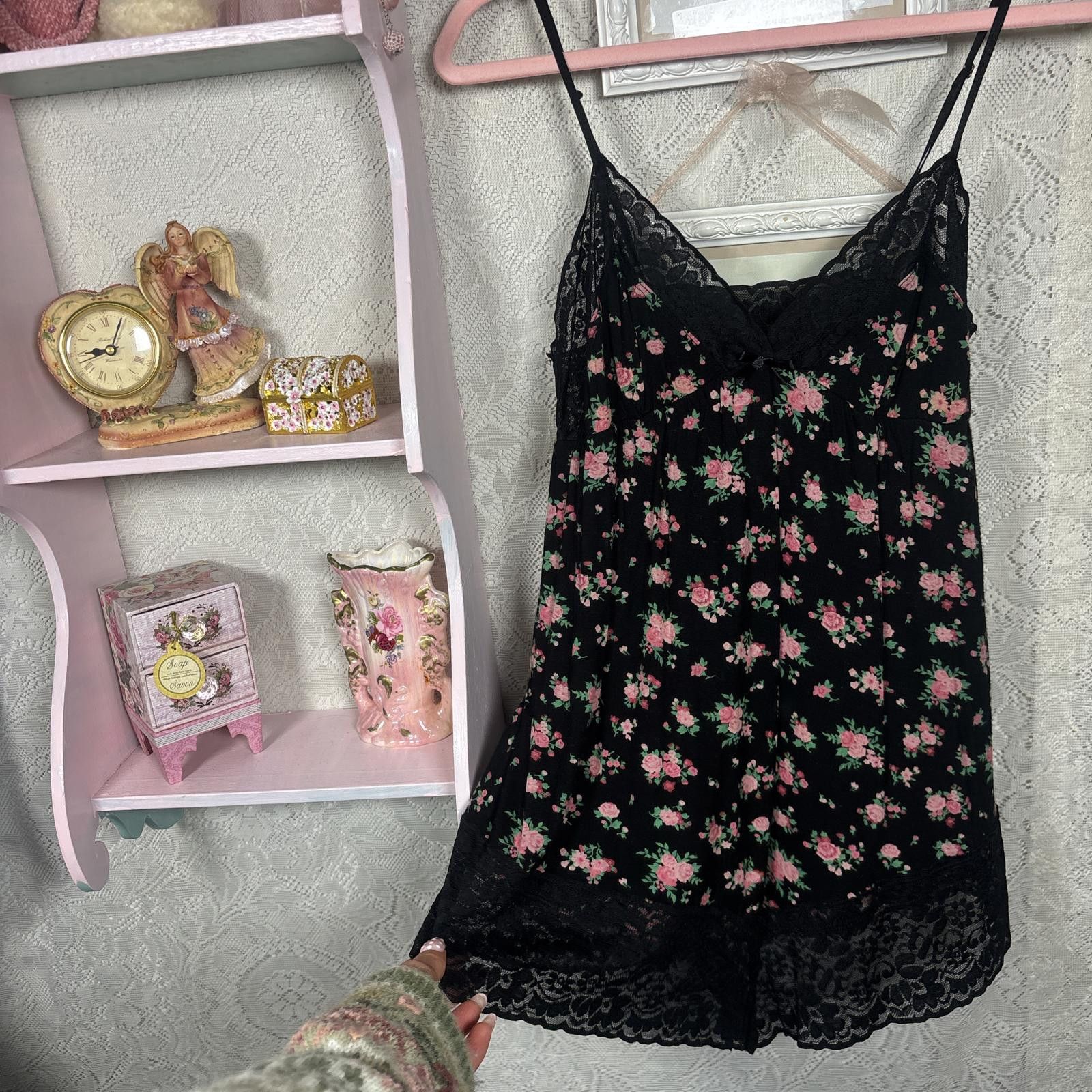 Forever 21 vintage forever 21 floral lace romper Size 28" / US 6 / IT 42 - 1 Thumbnail