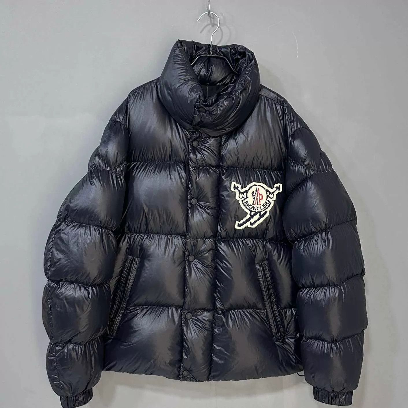 Moncler Moncler Logo Stand Collar Down Jacket 3 (99 New) Size M / US 6-8 / IT 42-44 - 1 Thumbnail