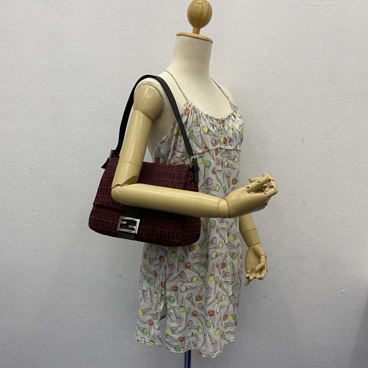 Fendi ‼️LASTDROP‼️ AUTHENTIC FENDI MAMMA ZUCCHINO SHOULDER BAG Size ONE SIZE - 22 Thumbnail