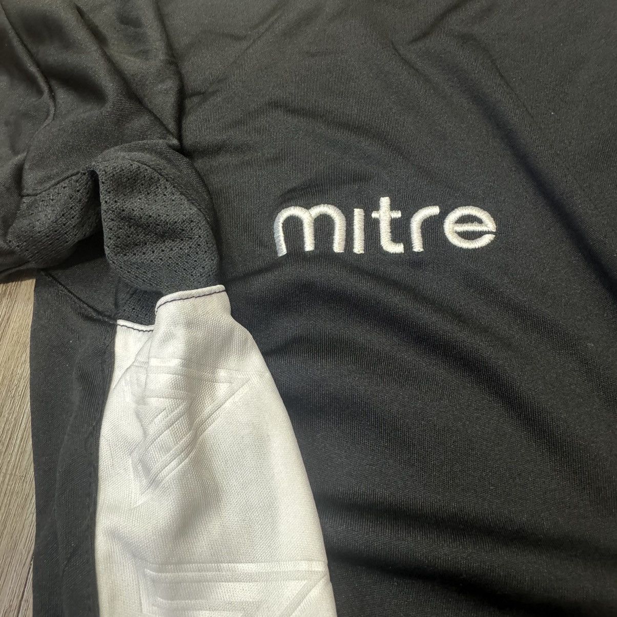 Other Ipswich Town mitre training jersey Size US M / EU 48-50 / 2 - 4 Thumbnail