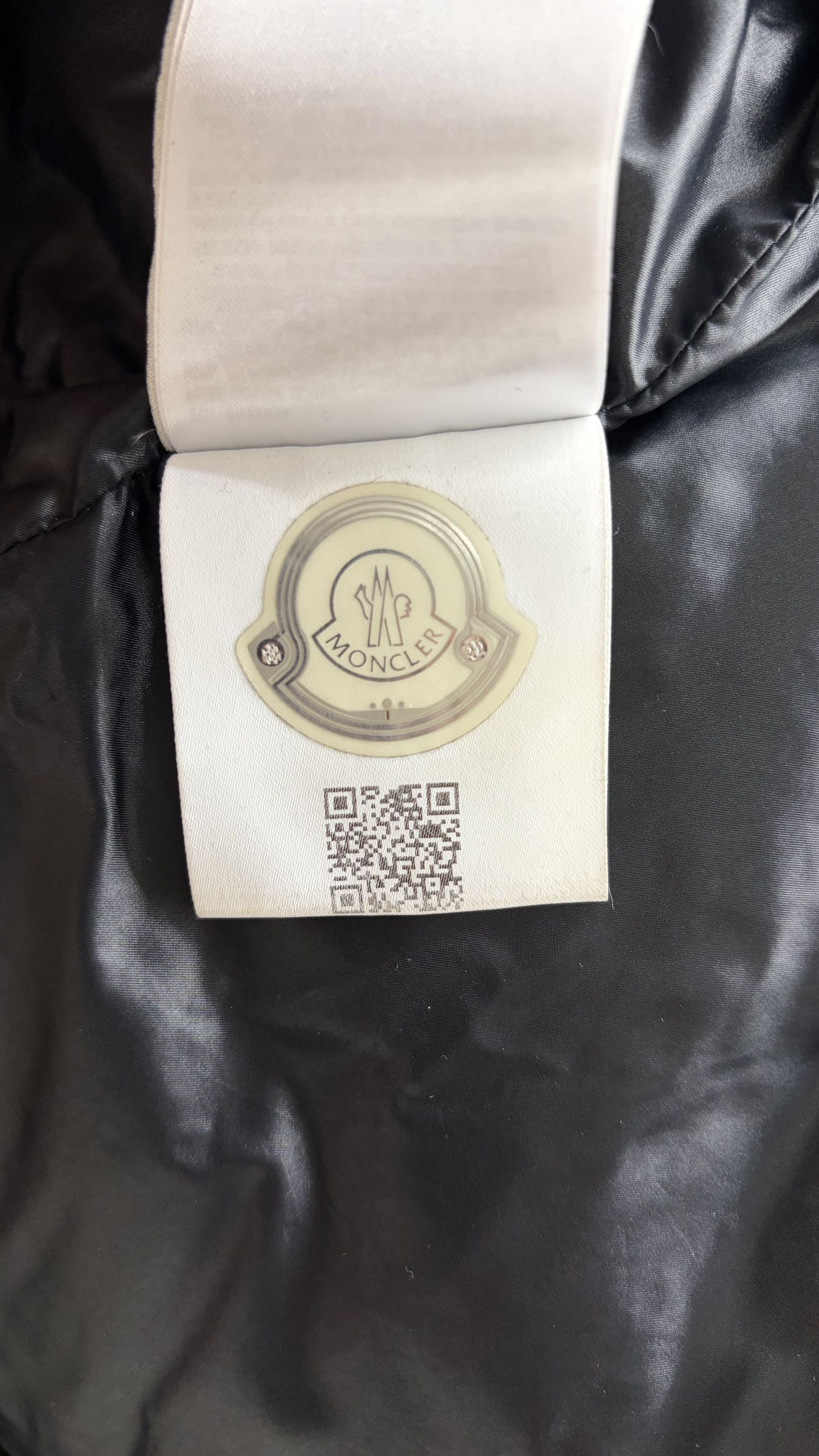 Moncler Grenoble Black Camurac Short Down Jacket