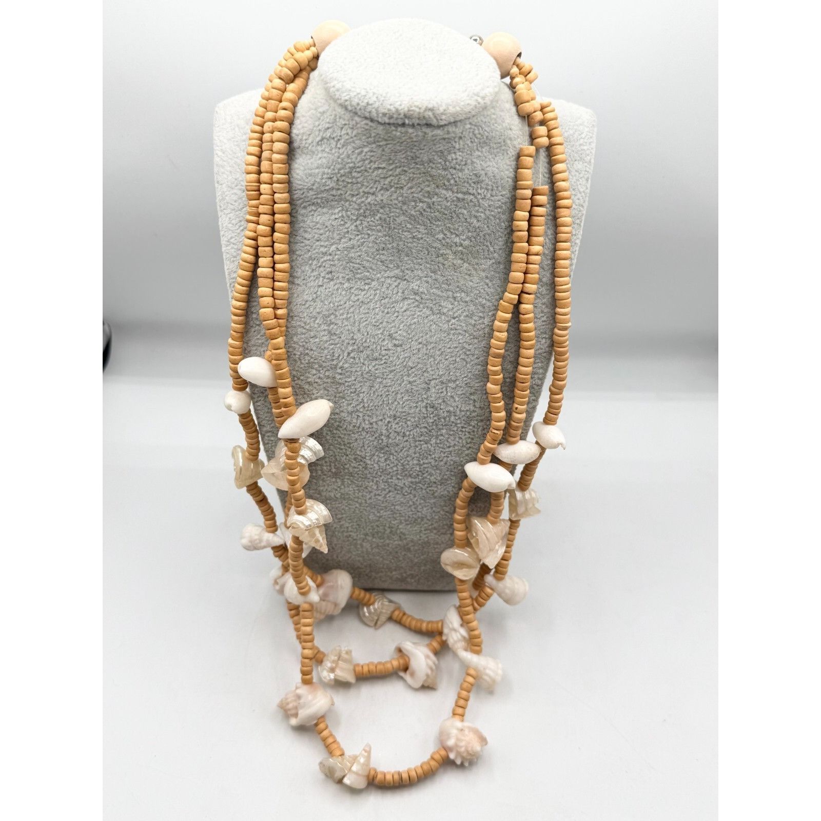 Vintage Vintage Three Strand Sea Shell Seashell Beaded Sea Queen Nec Size ONE SIZE - 2 Thumbnail