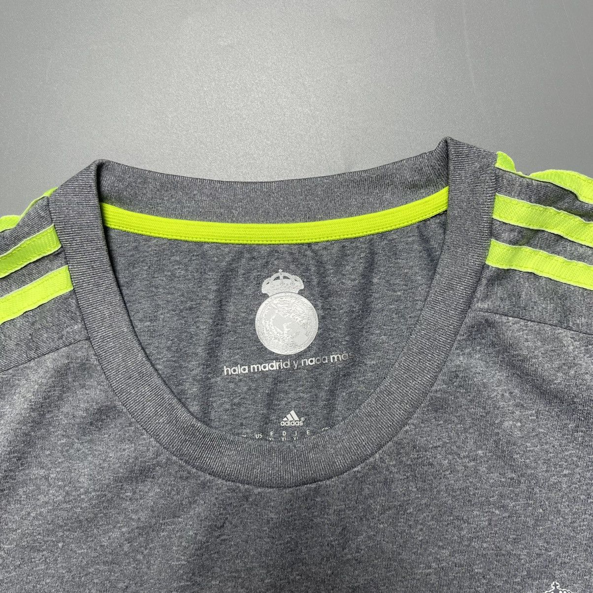 Adidas REAL MADRID ADIDAS 2015/2016 FOOTBALL AWAY JERSEY #7 RONALDO Size US XL / EU 56 / 4 - 5 Thumbnail